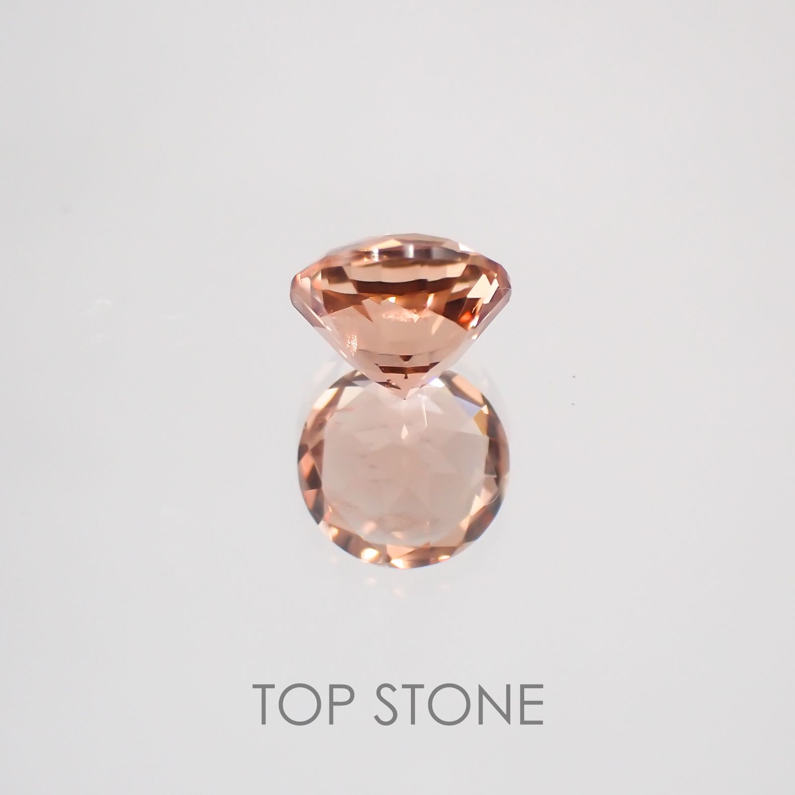 オレゴンサンストーン アメリカ産 ルース 0.78ct[210410389]6.1×6mm前後