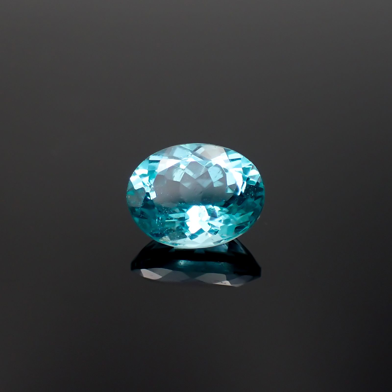 アパタイト(宝石名アパタイト)ブラジル産 2.18ct 識別済[230321345]9.1x7.2mm前後