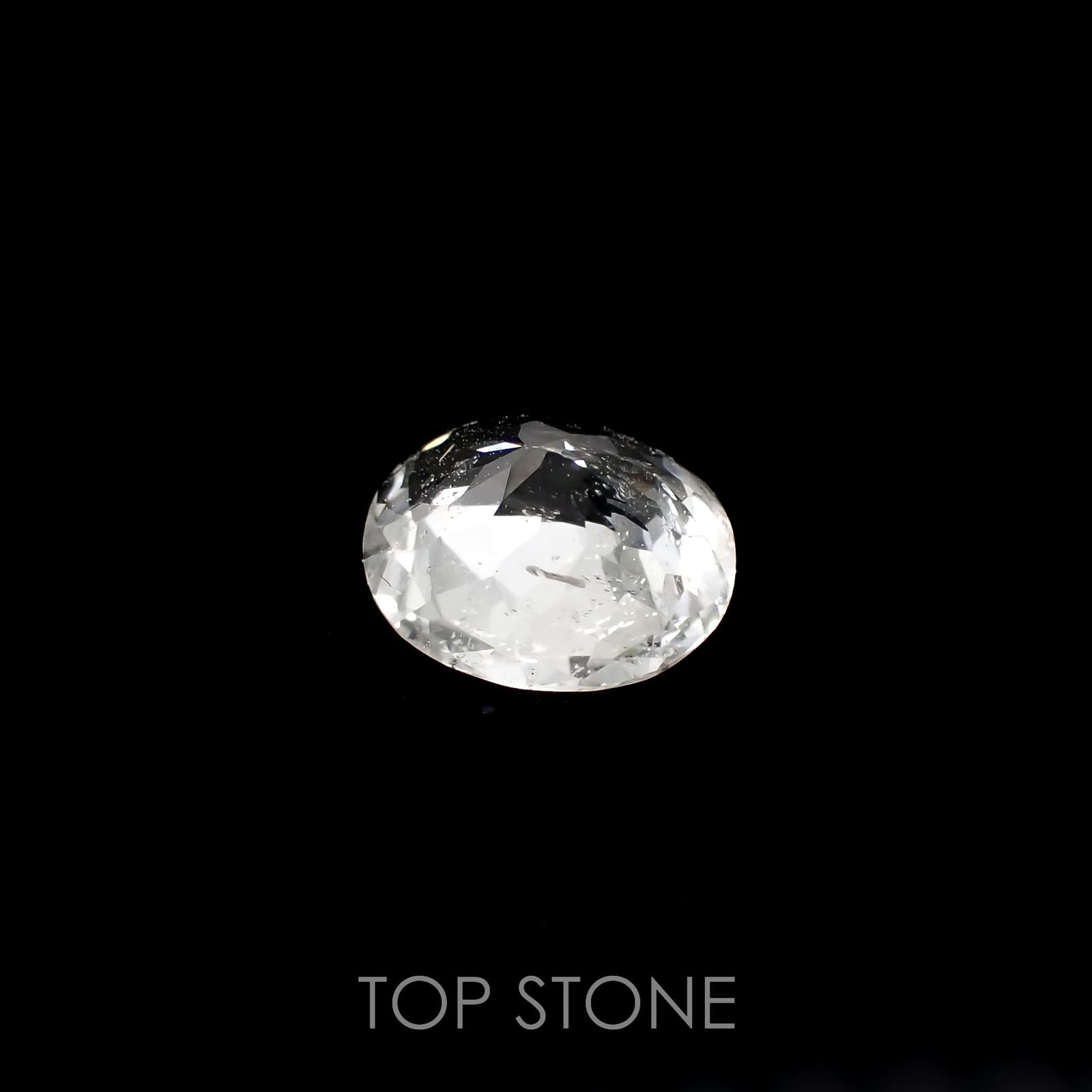 フェナカイト(宝石名フェナカイト)マダガスカル産 1.48ct 識別済[220716958]8.1x7mm前後