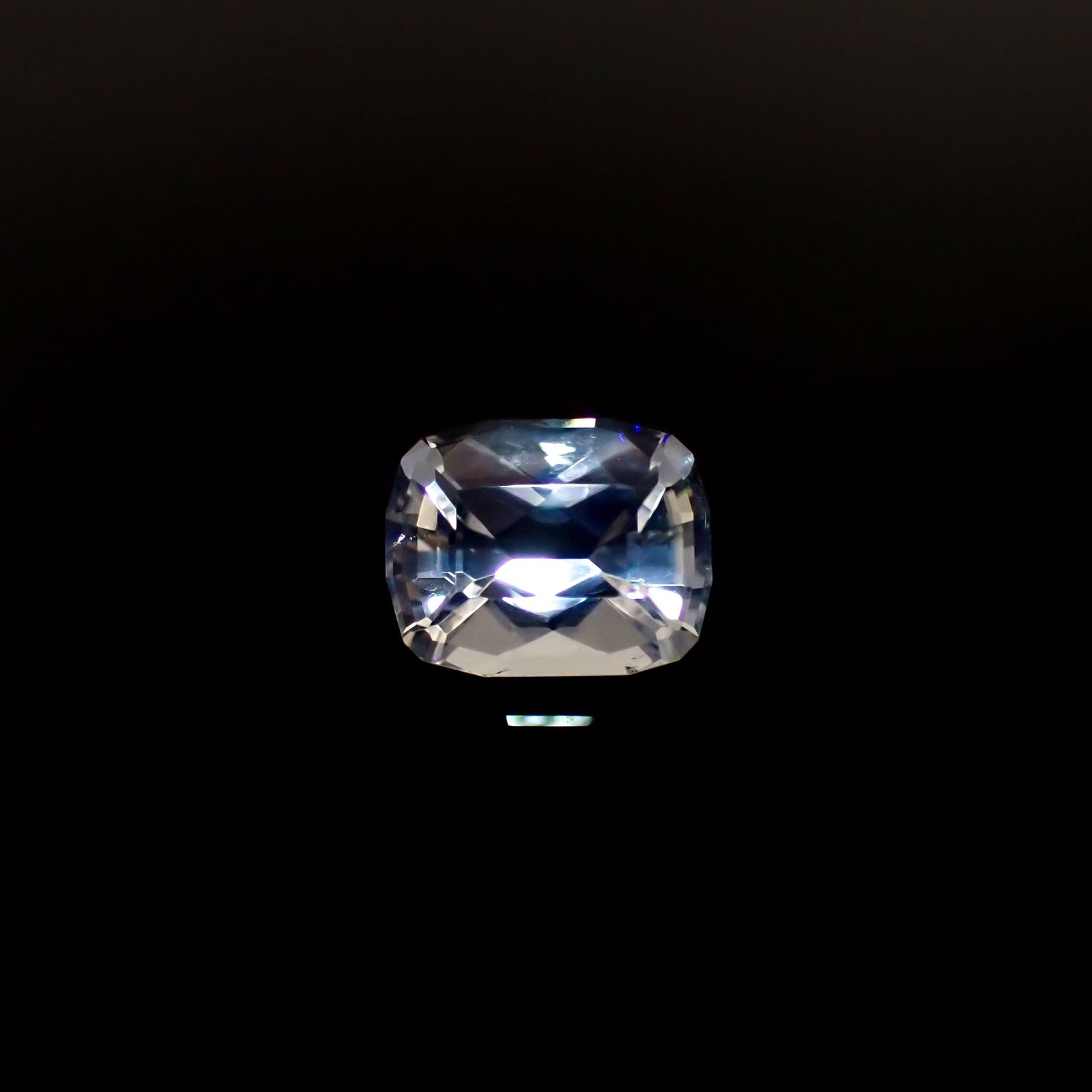 コールマナイト(宝石名コールマナイト)アメリカ・カリフォルニア州産 11.640ct ソ付(日独)[241029301]16.93x13.44mm前後