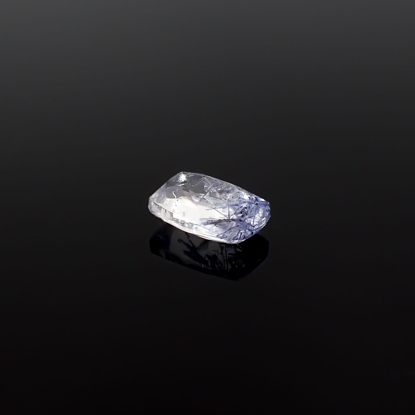 デュモルチェライトインクォーツ ブラジル産 0.86ct / 6.9x5mm前後 [260331852]