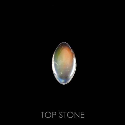 ◇バフカット◇レインボームーンストーン(宝石名ラブラドライト)マダガスカル産 0.71ct 識別済[220515914]8.1x4.5mm前後