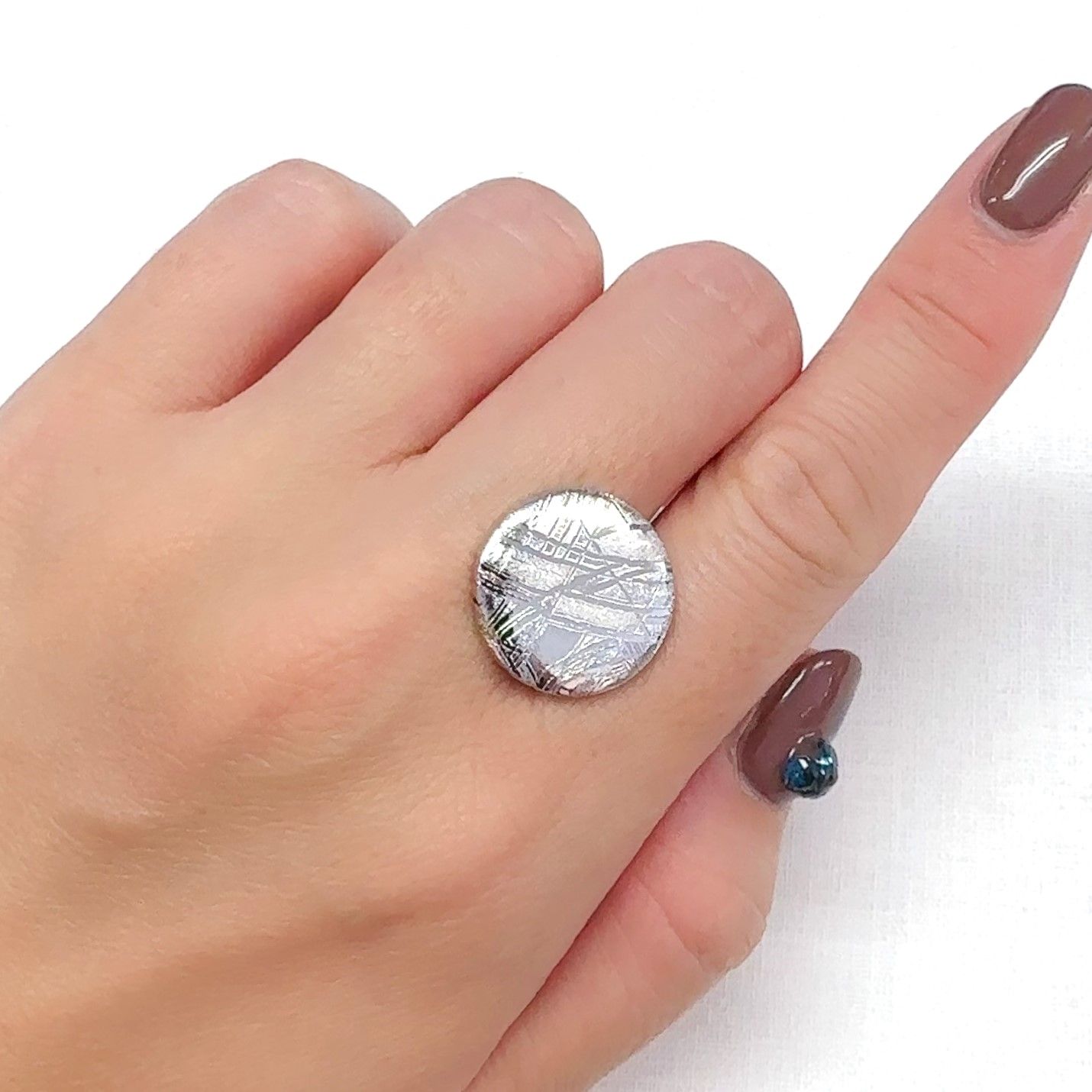 ムオニナルスタ隕石 発見地:スウェーデン 22.23ct[240125751]17.5x17.4mm前後