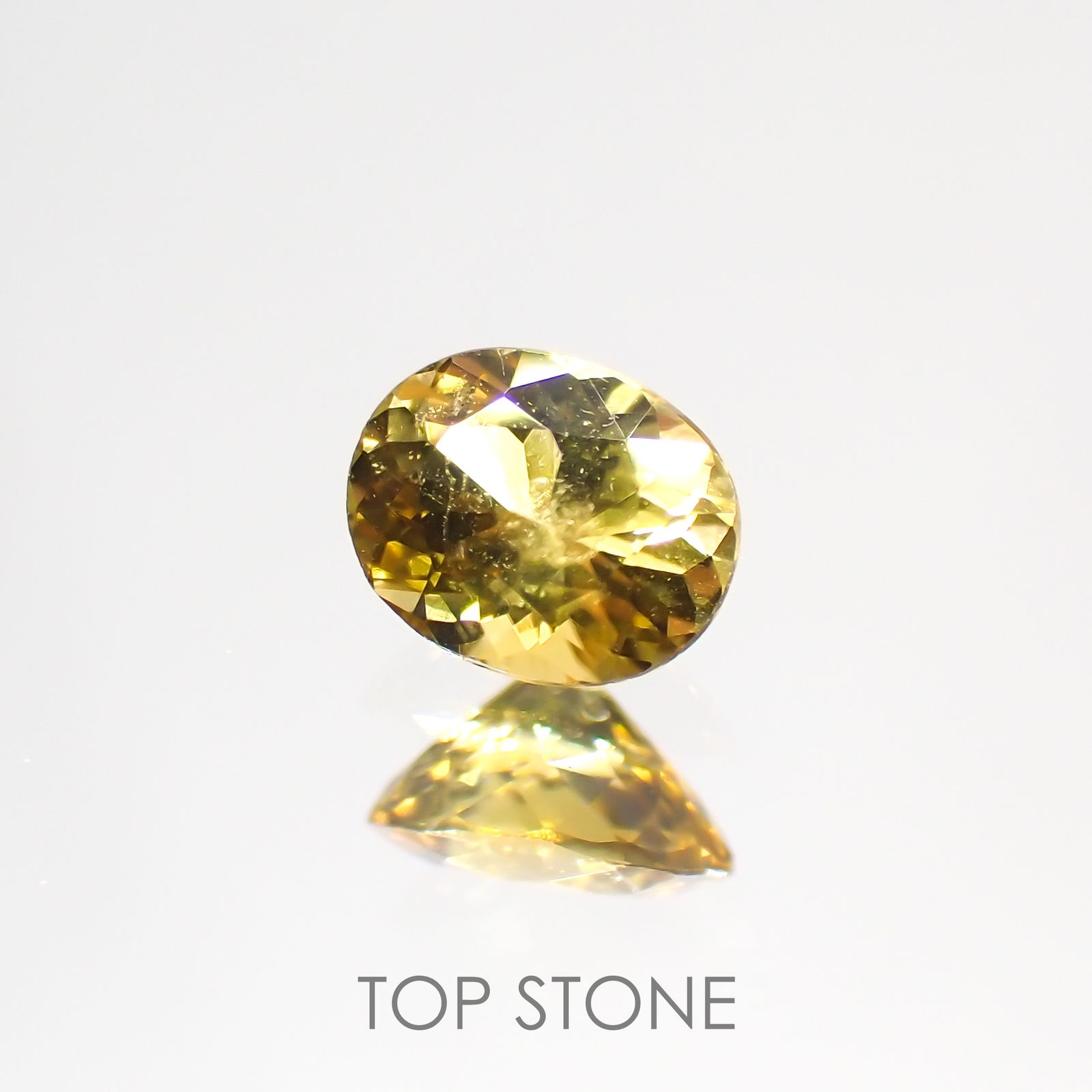 コンドロダイト(宝石名コンドロダイト) パキスタン産 0.245ct ソ付(CGL)[21049590]4.4×3.5mm前後