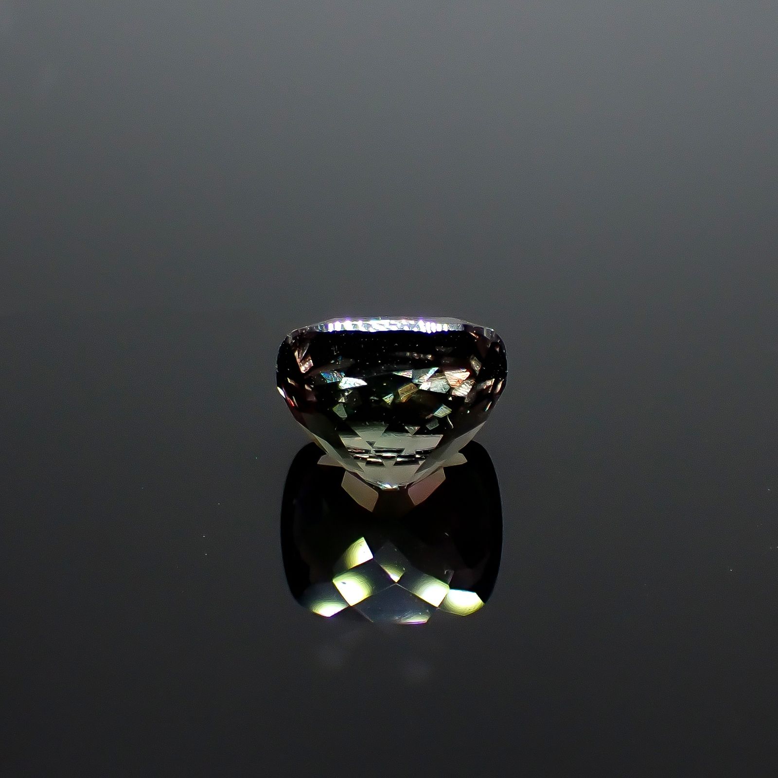 カラーチェンジダイアスポア トルコ産 5.27ct [250830966]10.4x9mm前後