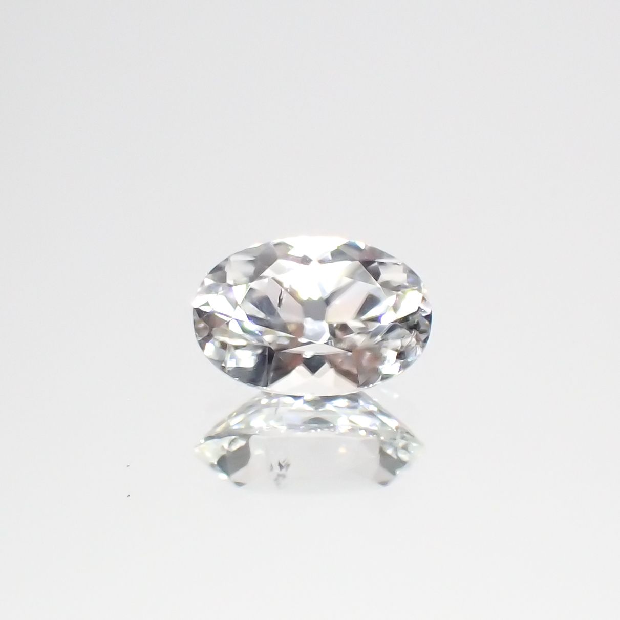 ダトーライト(宝石名ダトーライト)ロシア/アメリカ産 0.605ct ソ付(日独)[230722996]6.68x4.45mm前後