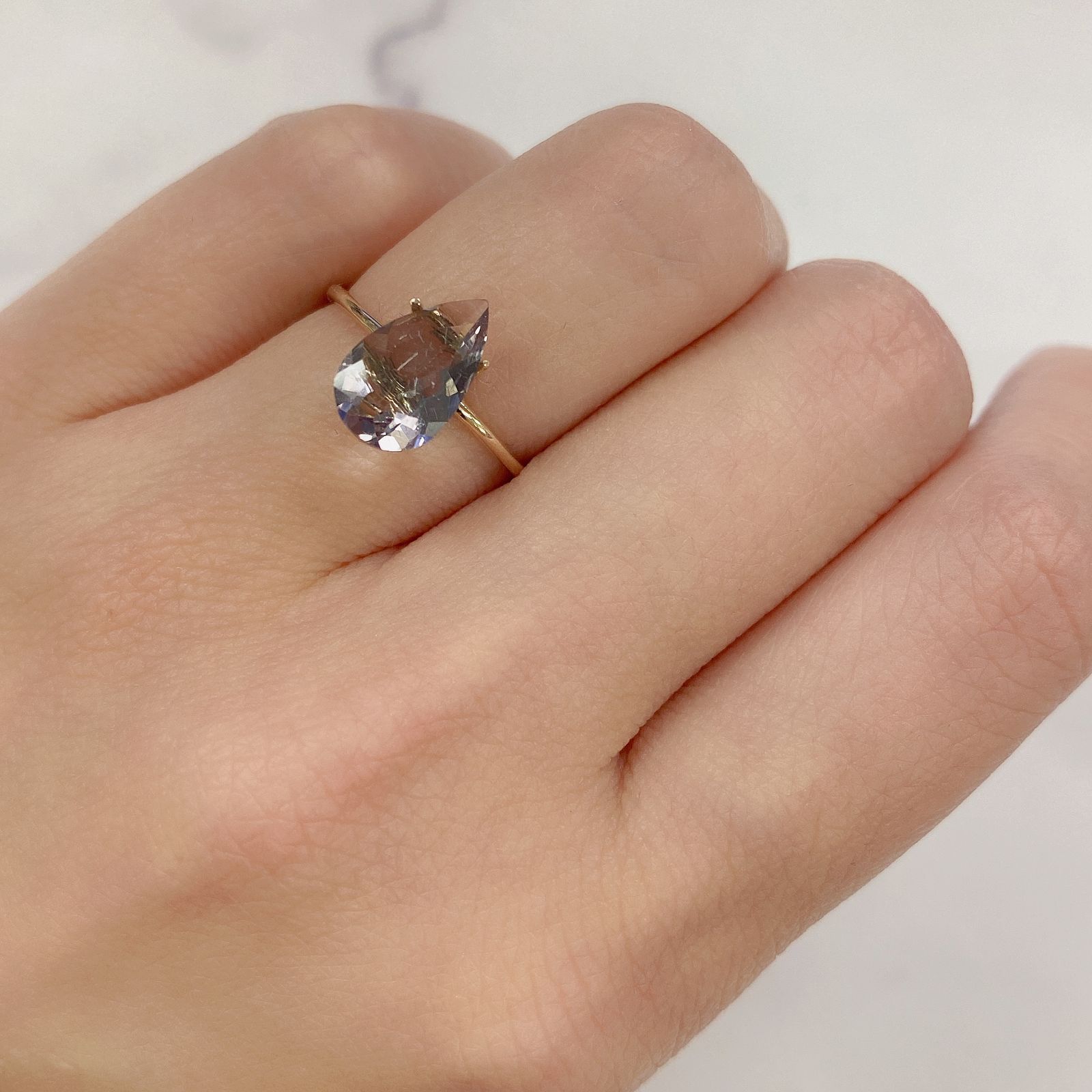 フローライト フルオレッセンス(宝石名フルオライト)イギリス・ロジャリー鉱山産 1.55ct 識別済[211113780]11.2x6.8mm前後
