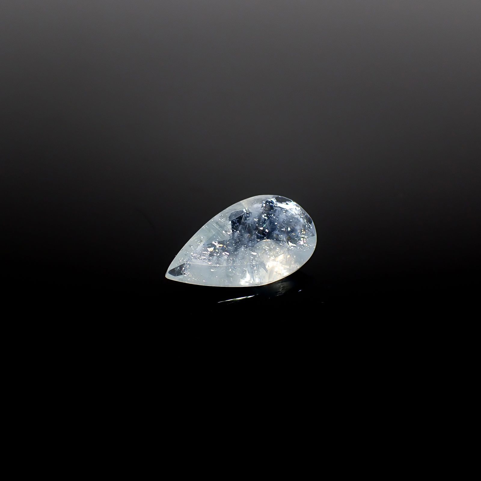 イリデッセンスアクアマリン ブラジル産 3.13ct [250730708]15.7x8.7mm前後
