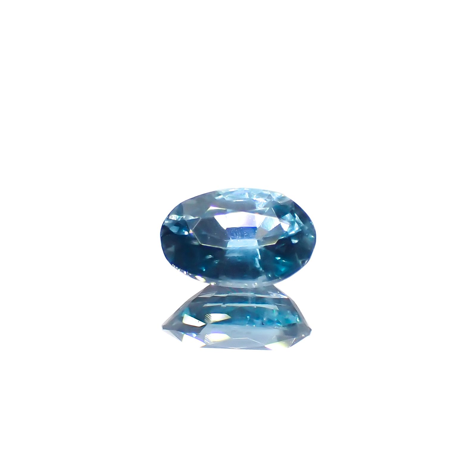 オーシャンブルーカイヤナイト(宝石名カイヤナイト)インド・オリッサ産 0.60ct 識別済[240326696]5.9x4mm前後