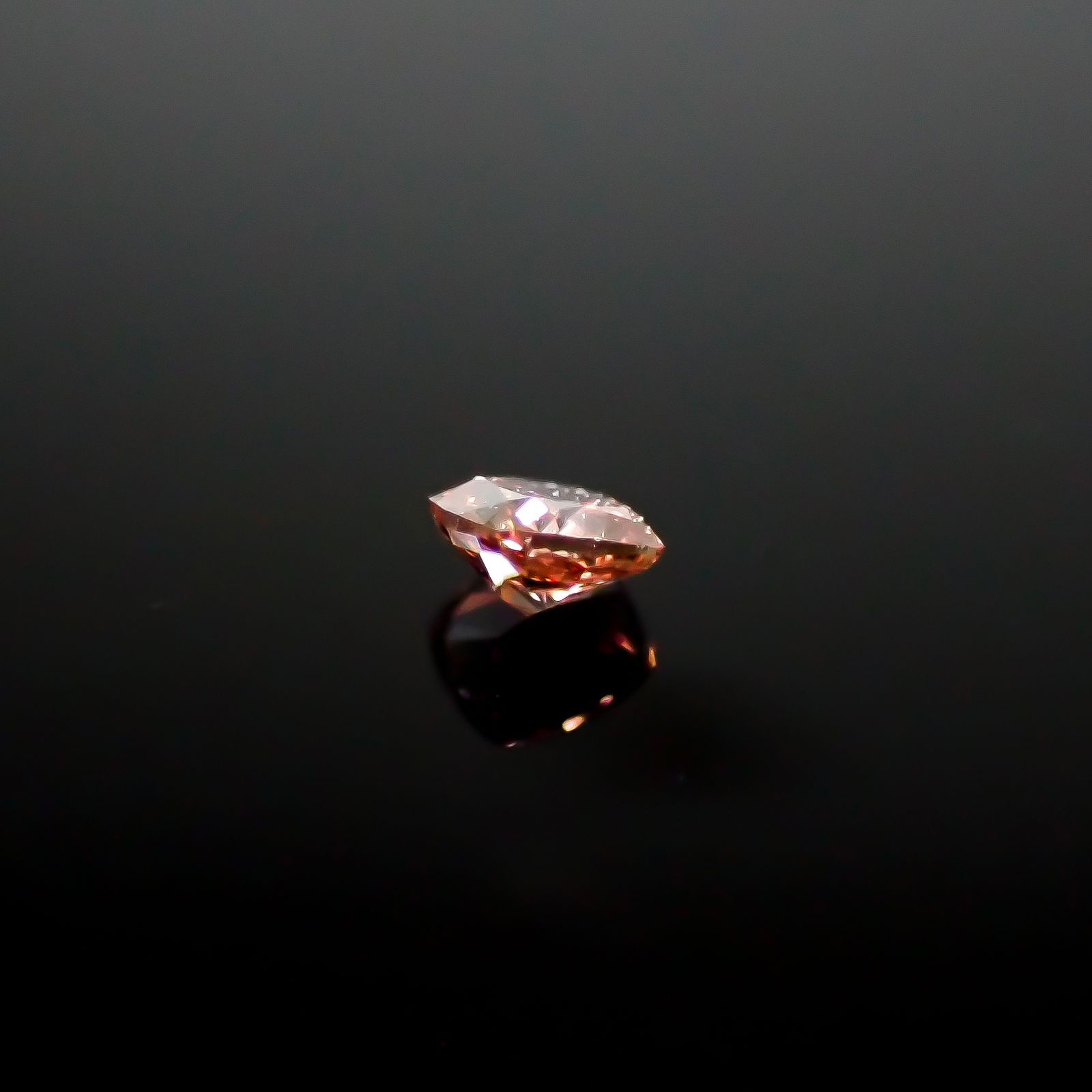 ピンクダイヤモンド(宝石名ダイアモンド VS-1/FANCY DEEP BROWNISH PINK) 0.057ct ソ付(AGT)[250129710]2.3x2.09mm前後