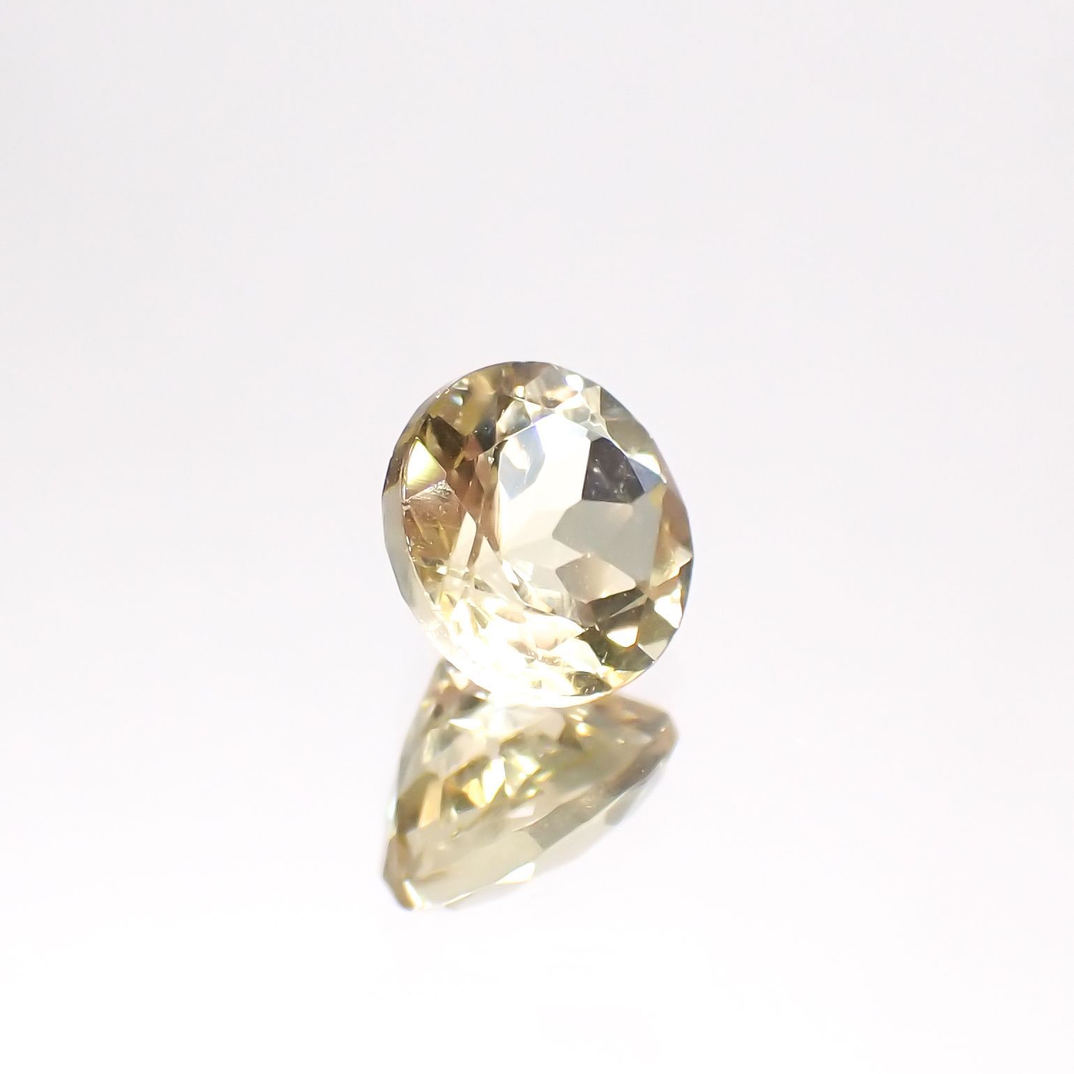 イエローベリル(宝石名イエロー・ベリル)ブラジル産 1.41ct 識別済[220114231]7.2x7.2mm前後