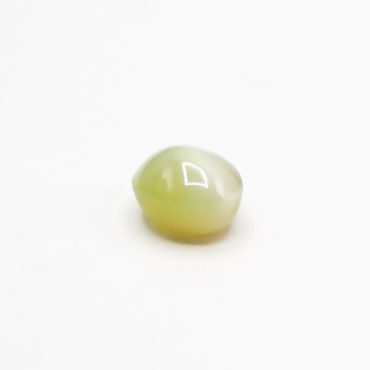 クリソベリルキャッツアイ(宝石名クリソベリル・キャッツアイ) スリランカ産 0.61ct 識別済[210711489]4.8×4mm前後