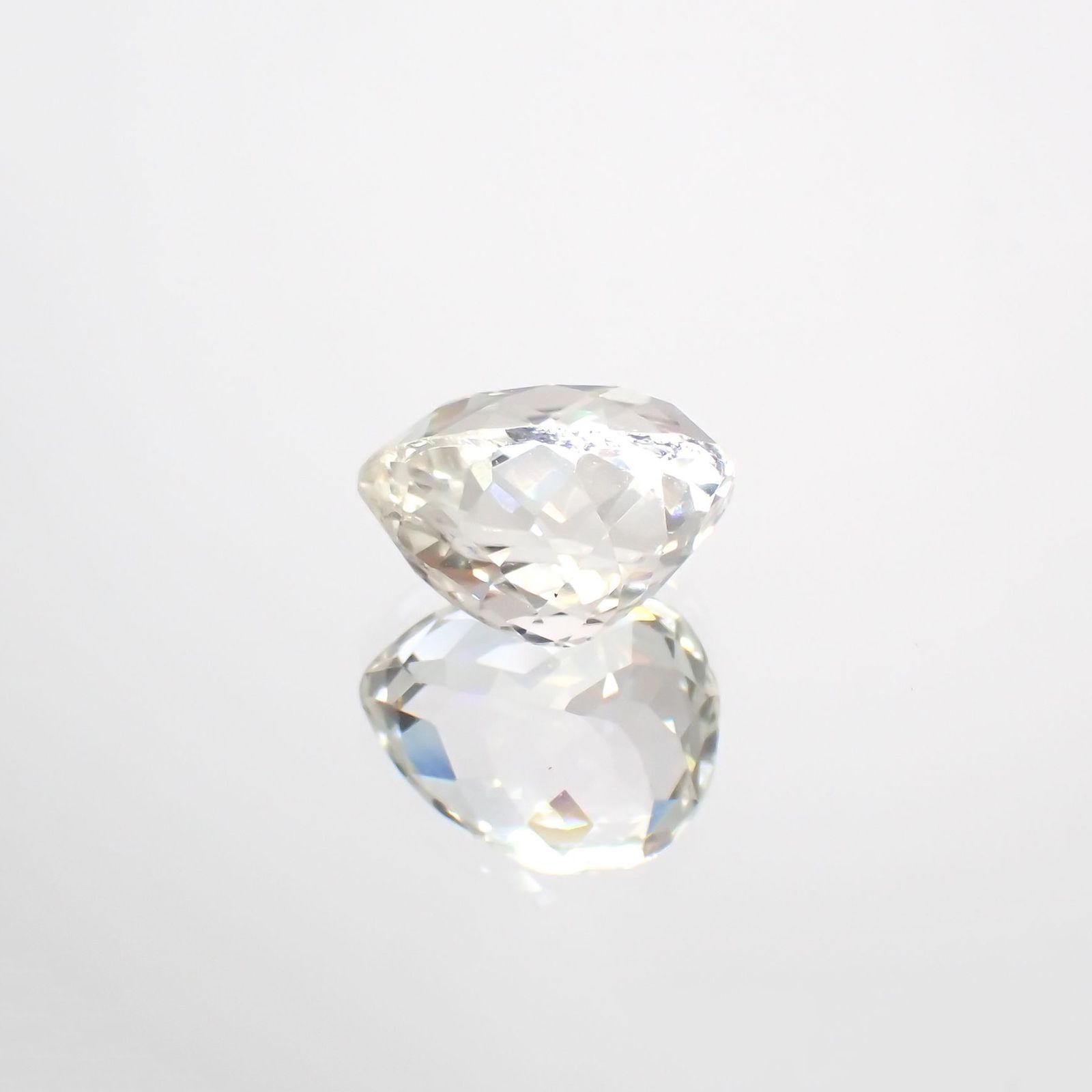 イエロースポジュミン(宝石名スポジュミン)アフガニスタン産 4.59ct 識別済[251113702]11x8.8mm前後