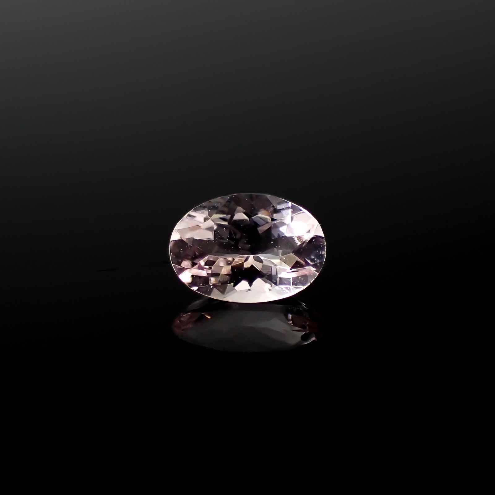 モルガナイト ブラジル産 0.55ct[240326769]6.8x4.7mm前後