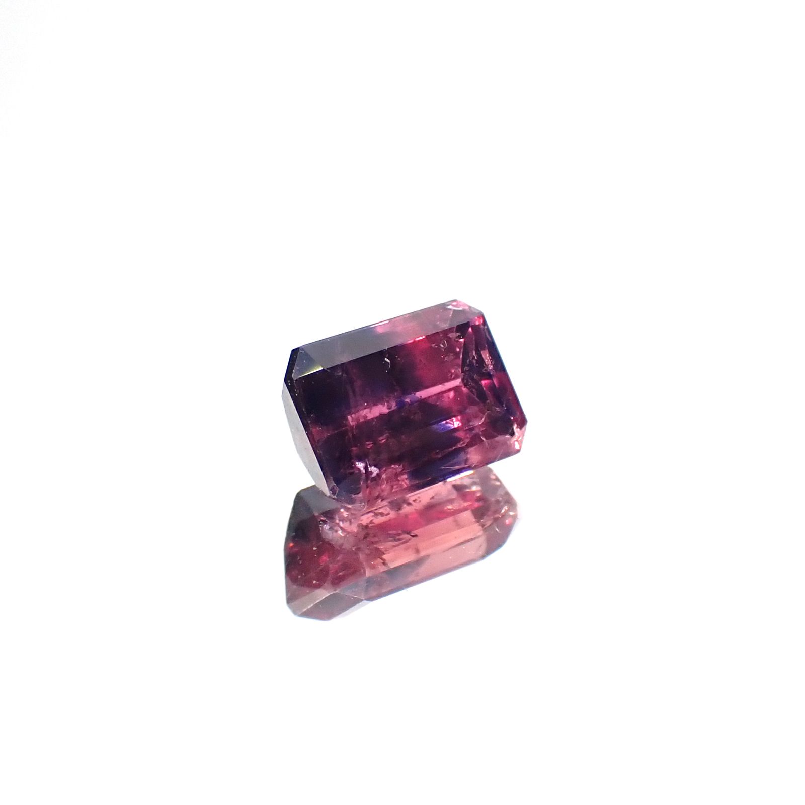 ウィンザーサファイア 非加熱(宝石名サファイア)タンザニア・ウィンザー産 1.08ct 識別済[231124232]6.1x4.4mm前後