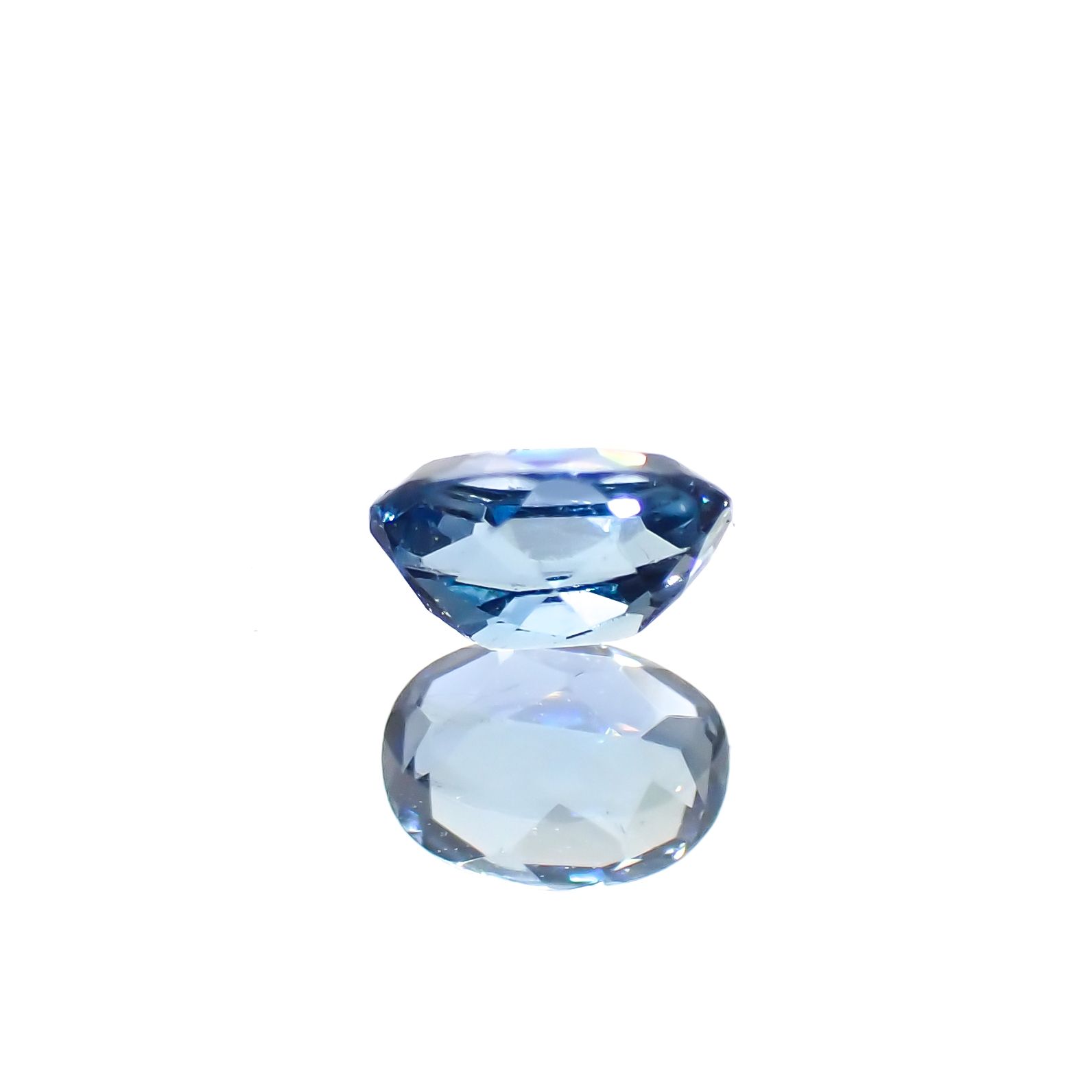 タトゥーアクアマリン ブラジル・ミナスジェライス州タトゥー鉱山産 0.19ct[240226067]4.3x3.1mm前後