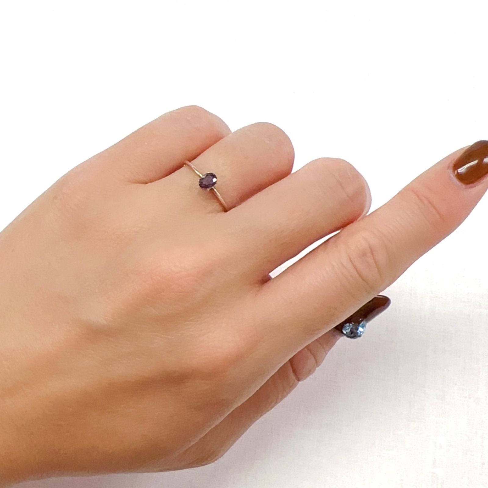 カラーチェンジサファイア 非加熱(宝石名サファイア)タンザニア産 0.34ct 識別済[231023985]4.6x3.5mm前後