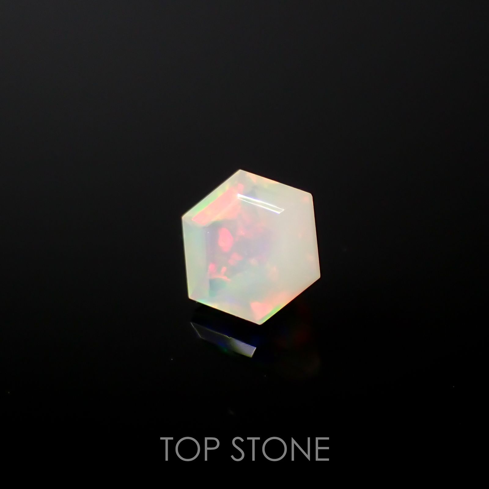 ◇ヘキサゴンカット◇エチオピアオパール(宝石名オパール)エチオピア産 0.35ct 識別済[220115479]4.8x4.7mm前後