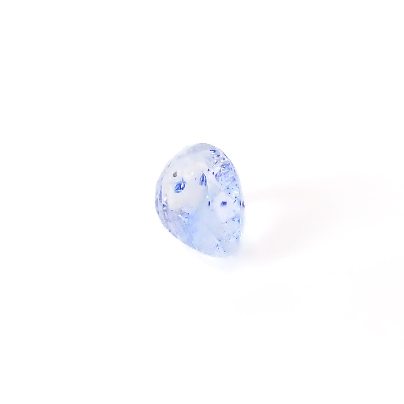 ラズライトインソーダライト フルオレッセンス アフガニスタン産 1.08ct / 8.2x5.7mm前後 [260431995]