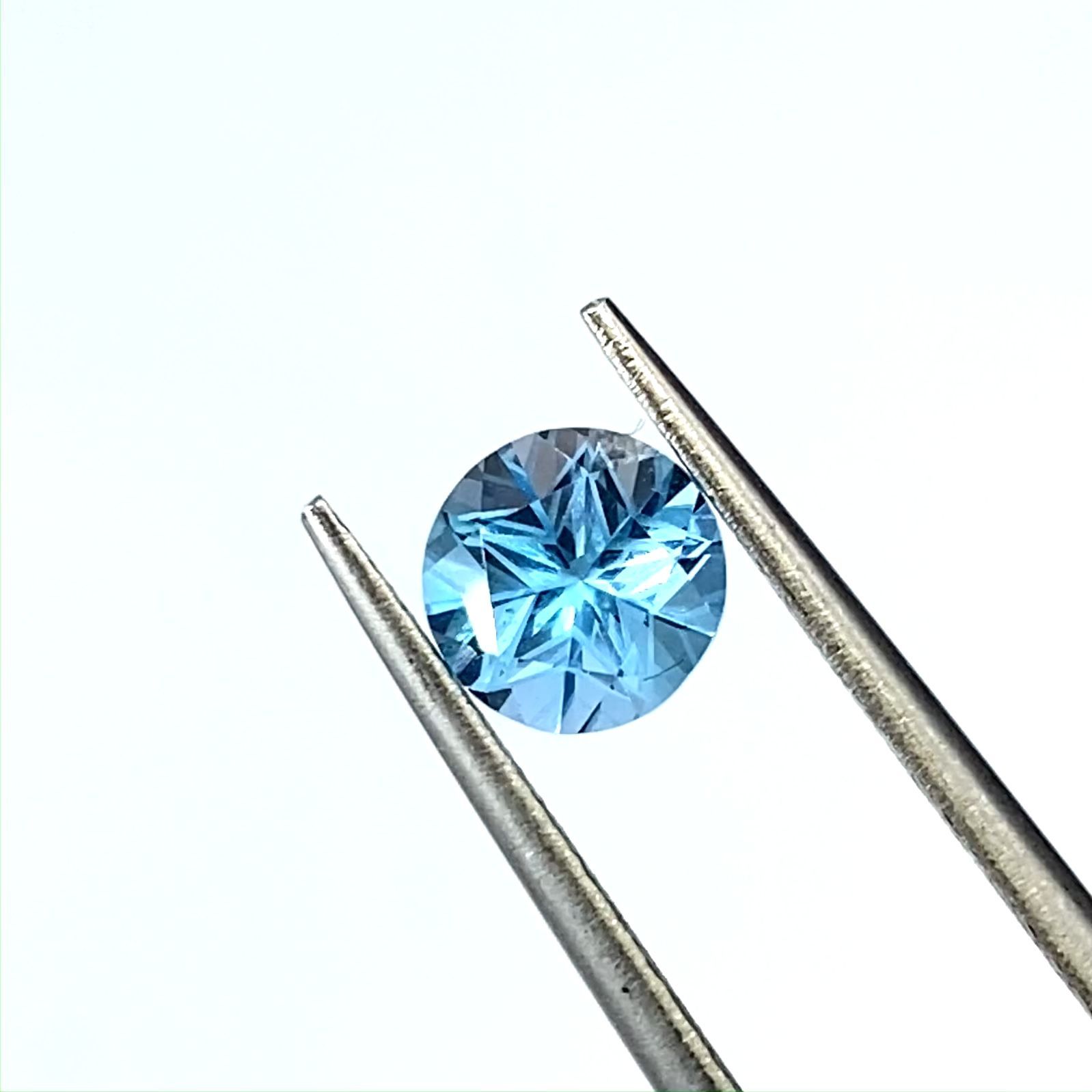 【ブラジル産】特殊カットブルートパーズ ◇特殊カット◇スイスブルートパーズ(宝石名ブルー・トパーズ