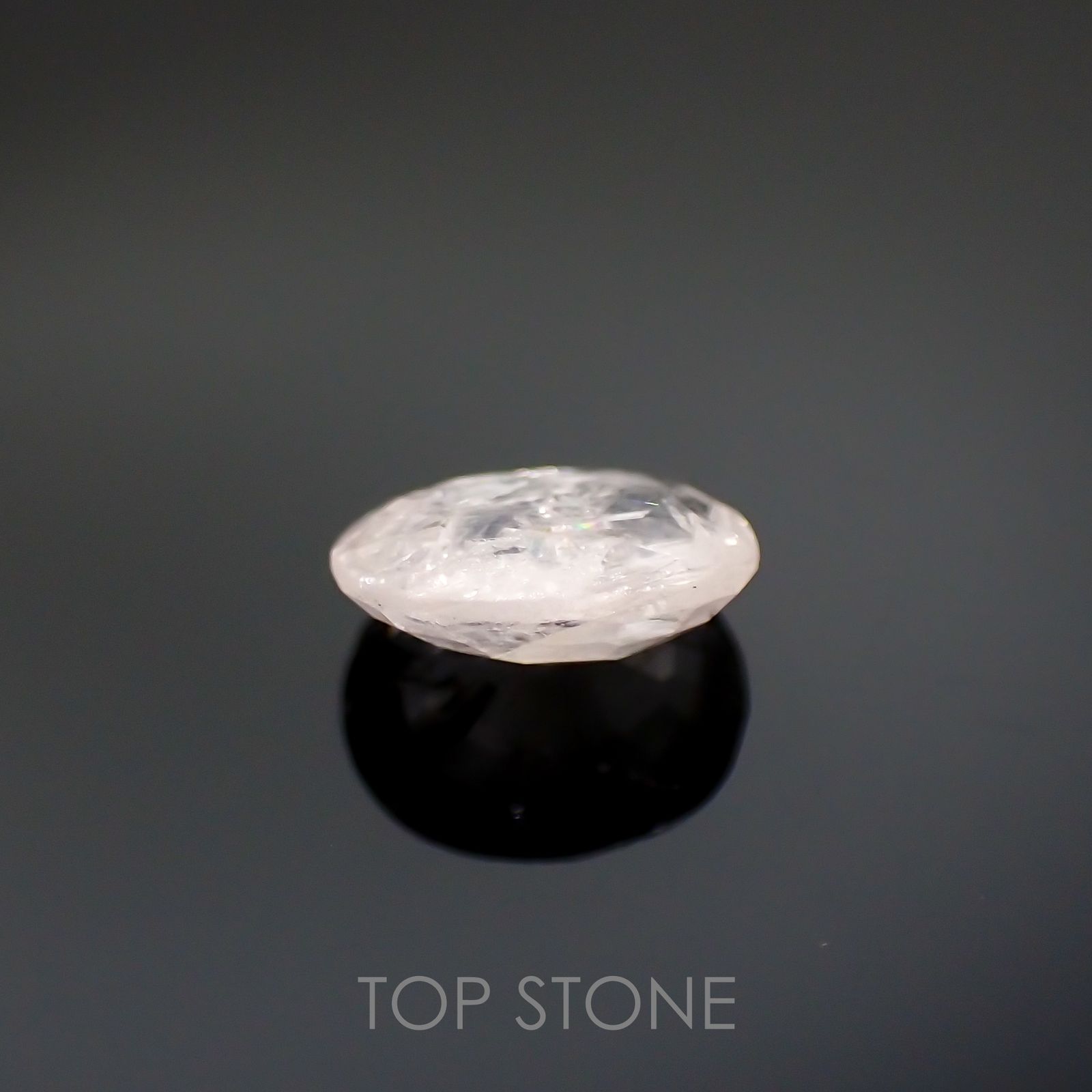 ターフェアイト(宝石名ターフェアイト) スリランカ産 0.895ct ソ付(彩珠)[19111861]6.9×5.7mm前後