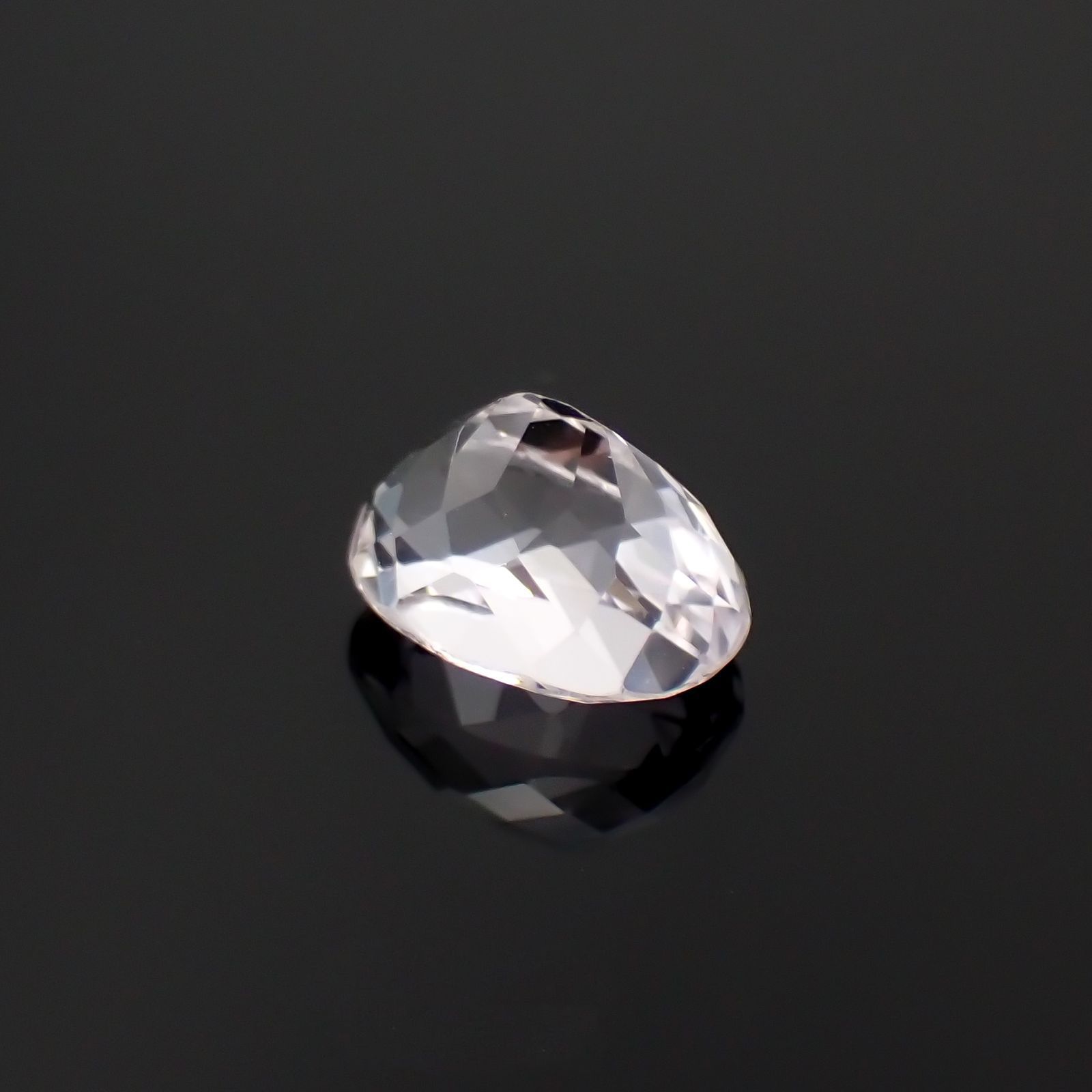 クンツァイト アフガニスタン産 2.18ct[240219608]8.5x6.2mm前後