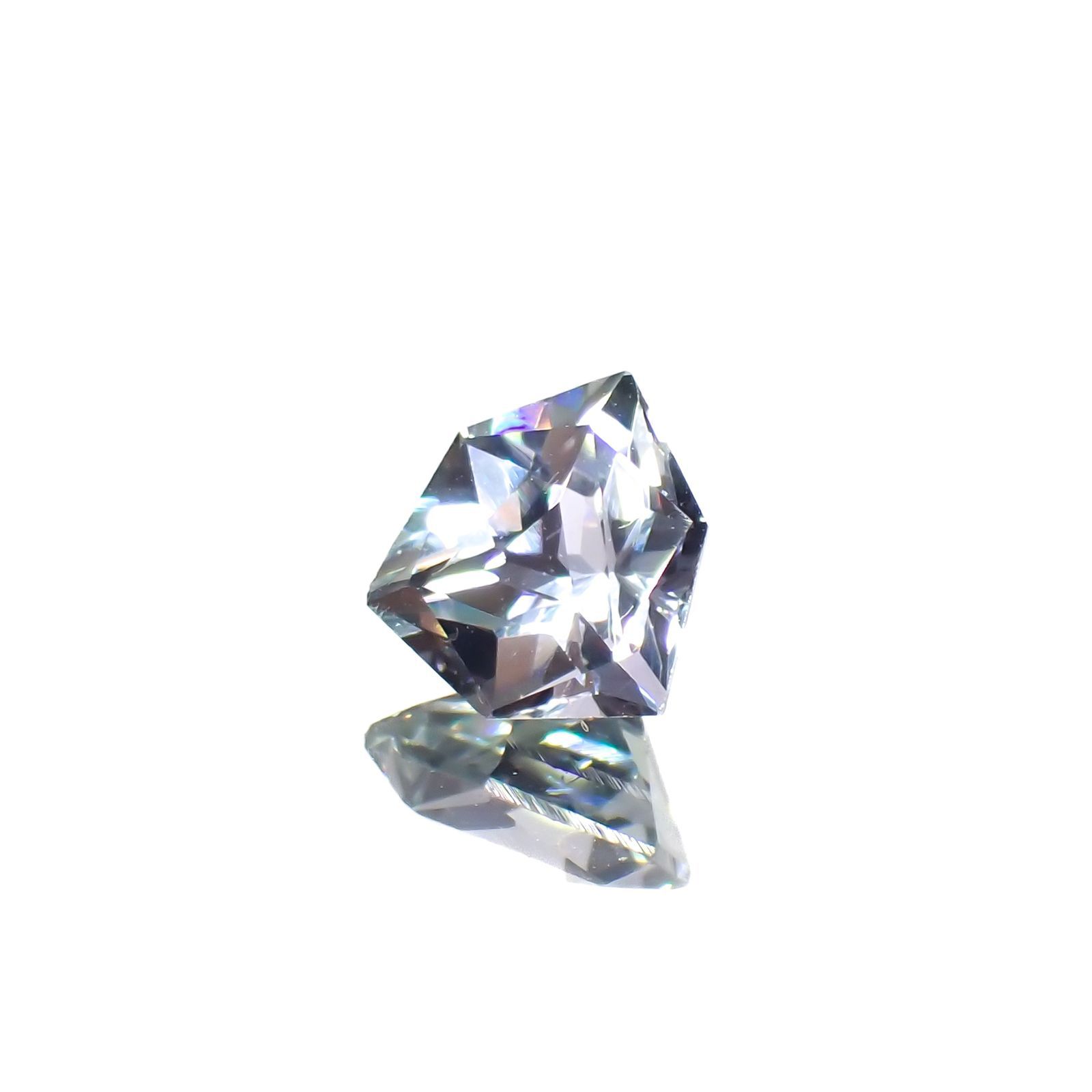 ◇カスタムカット◇バイカラータンザナイト 非加熱(宝石名ゾイサイト)タンザニア産 0.62ct 識別済[221118969]5.9x5.8mm前後