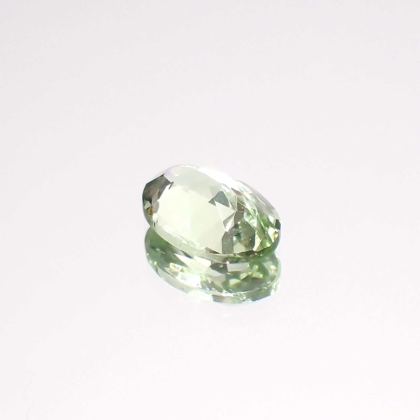 ミントガーネット タンザニア産 0.58ct[231023725]6.4x4.3mm前後