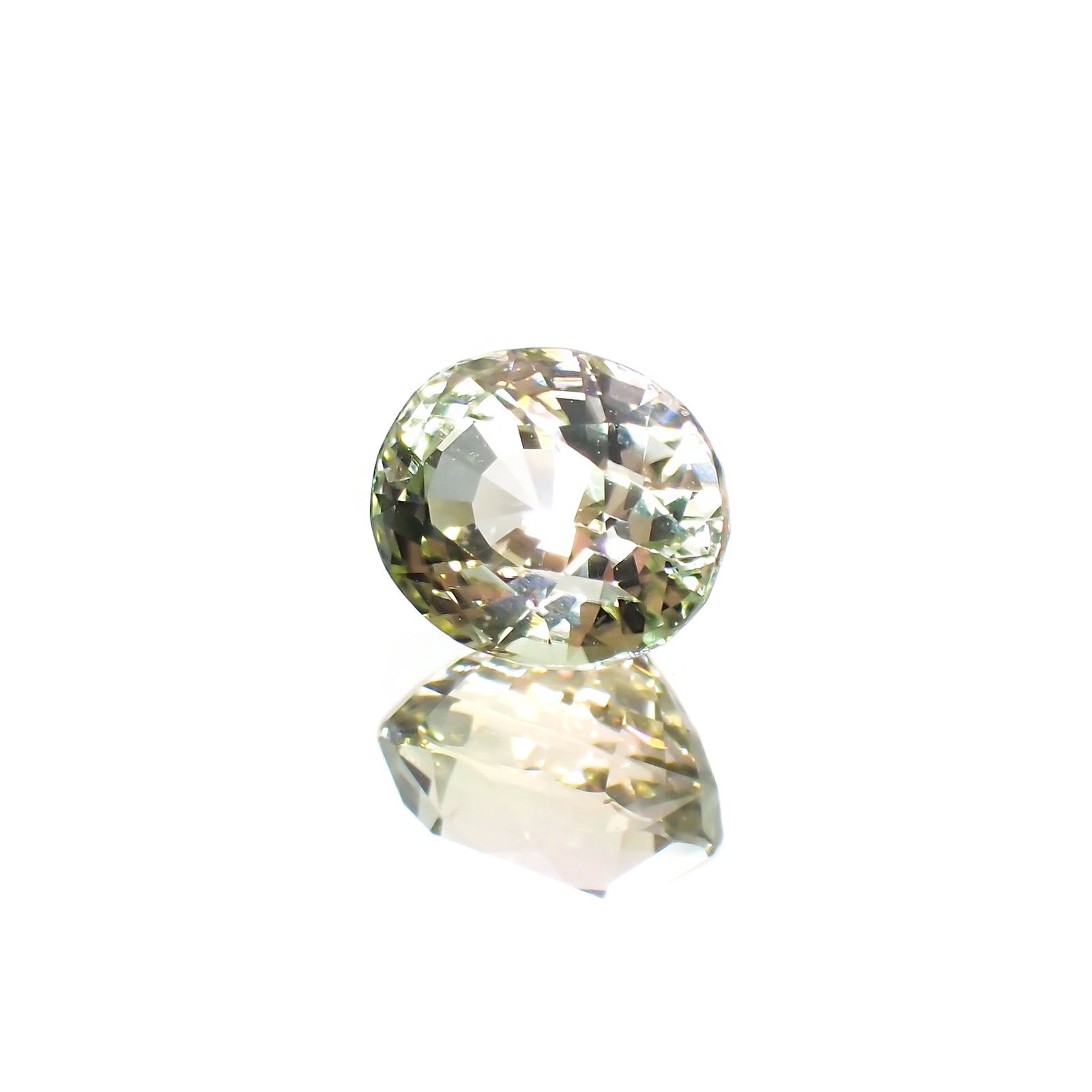 グリーントルマリン(宝石名トルマリン) ルワンダ産 ソ付(彩珠) 1.556ct / 7.4x6.2mm前後 [211013638]