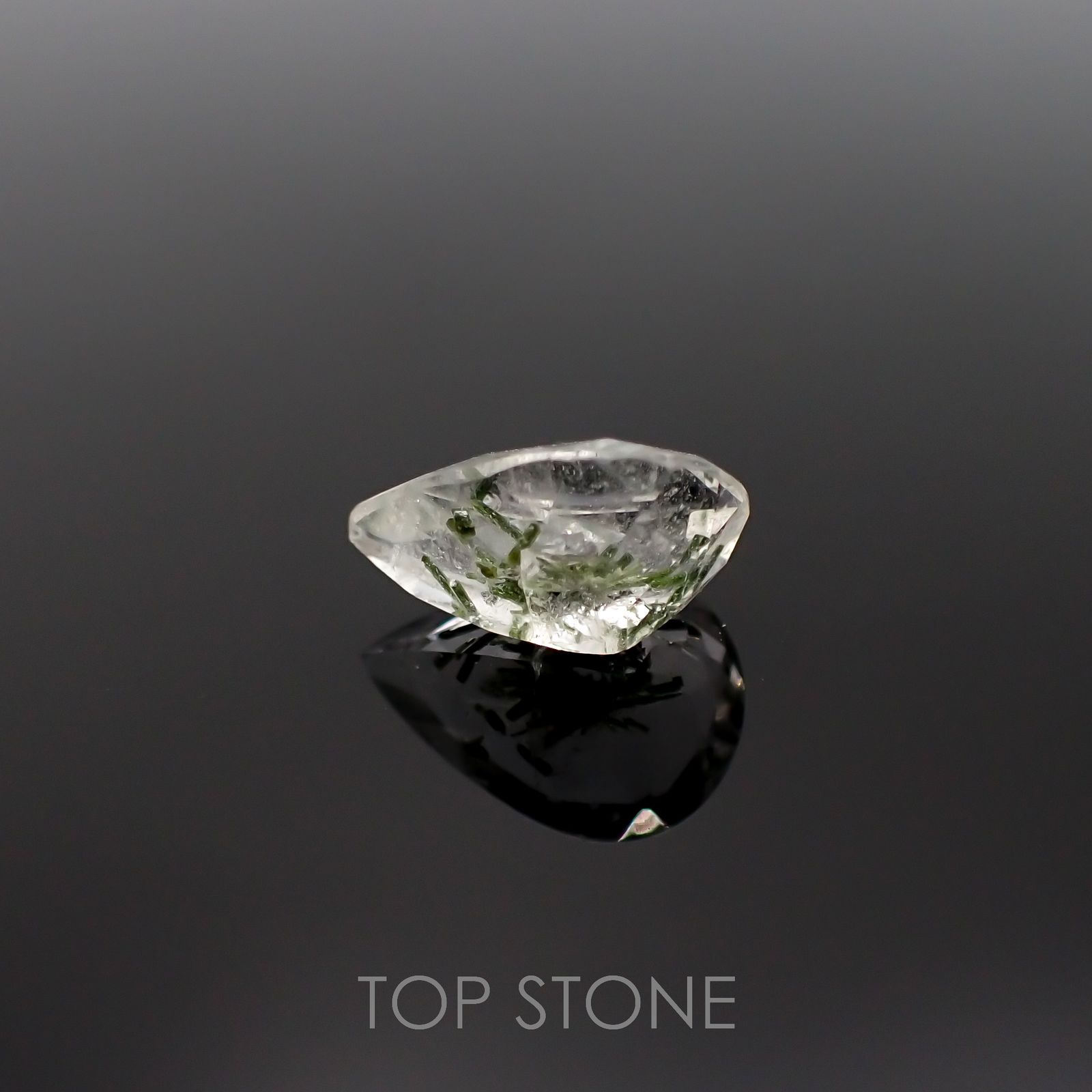 ヘデンベルジャイトインクォーツ インドネシア産 2.65ct[220917823]11.7x8.2mm前後