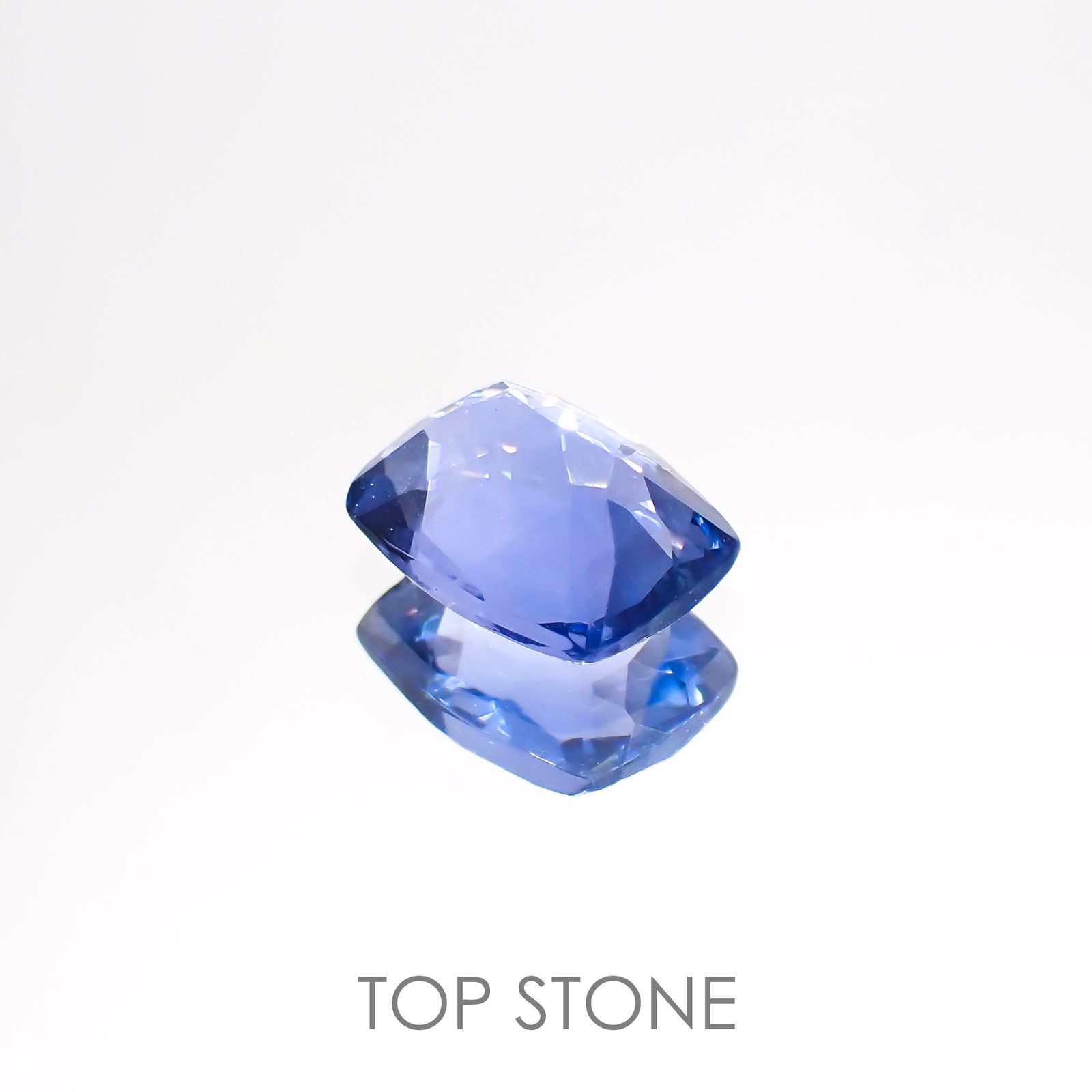 カラーチェンジフローライト(宝石名ブルー・フルオライト)ブラジル産 1.58ct 識別済[220114240]8x6mm前後