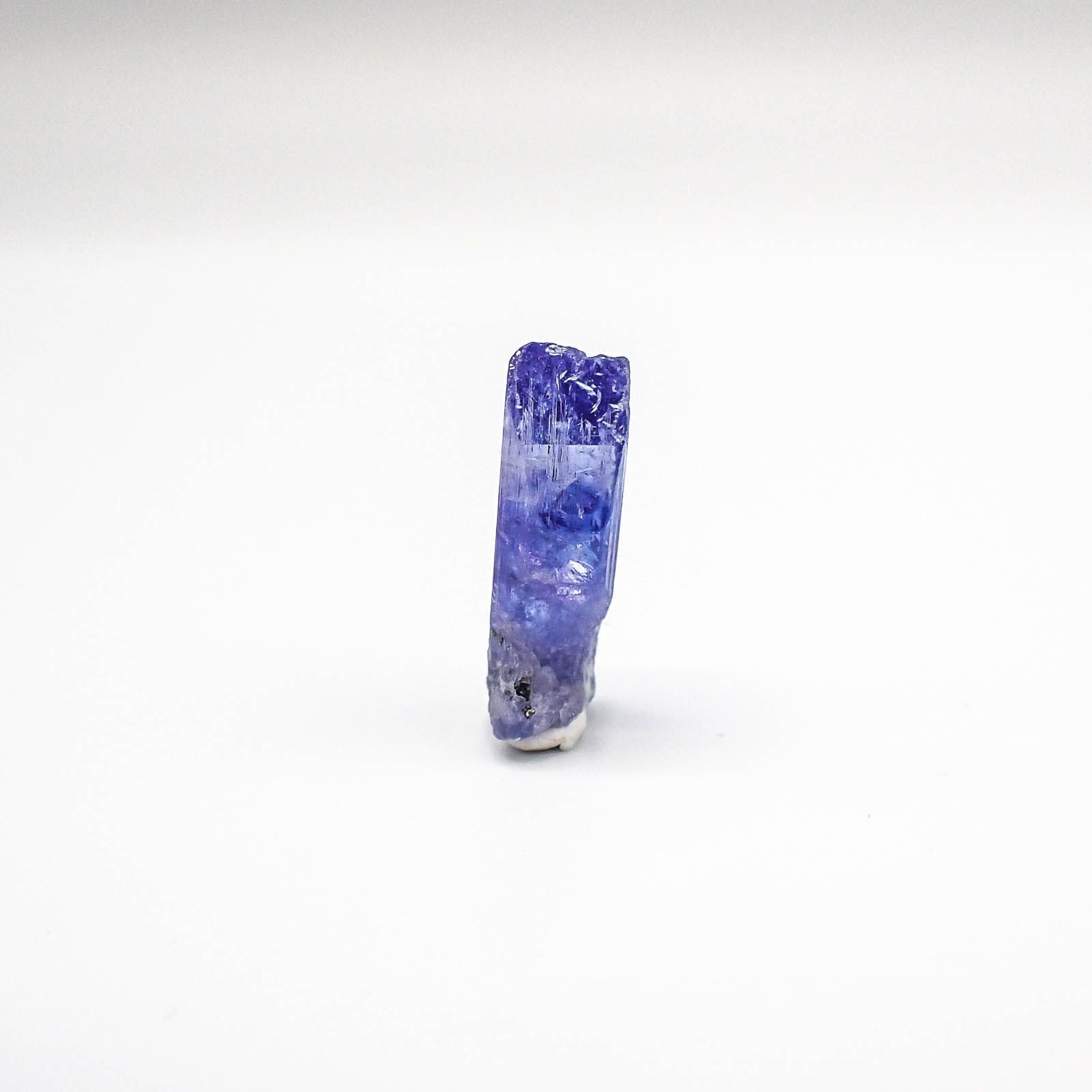 タンザナイト 原石(宝石名タンザナイト)タンザニア産 10.17ct 識別済[230522223]21.4x9mm前後