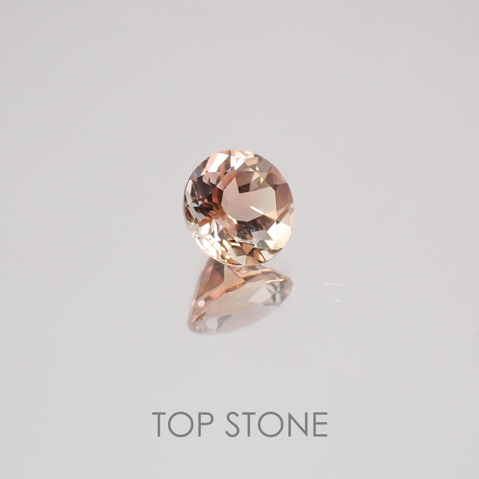 オレゴンサンストーン アメリカ産 ルース 0.81ct[21048891]5.8×5.8mm前後