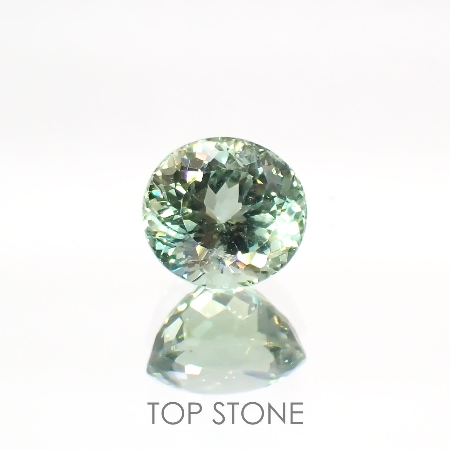 グリーンアパタイト(宝石名アパタイト) マダガスカル産 1.97ct 識別済[20106874]7.4×6.9mm前後