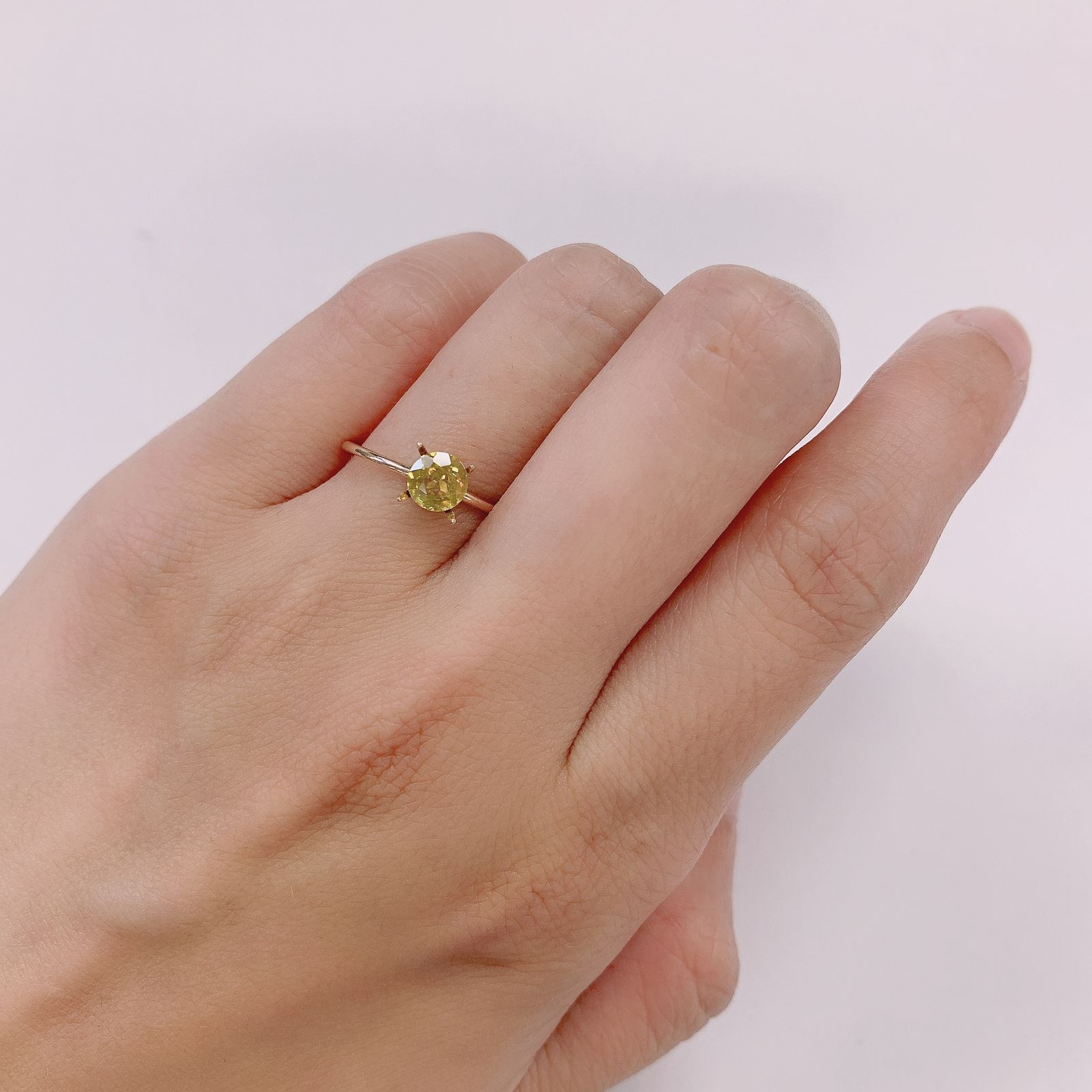 イエロースフェーン マダガスカル産 ルース 0.64ct[210812768]5×5mm前後