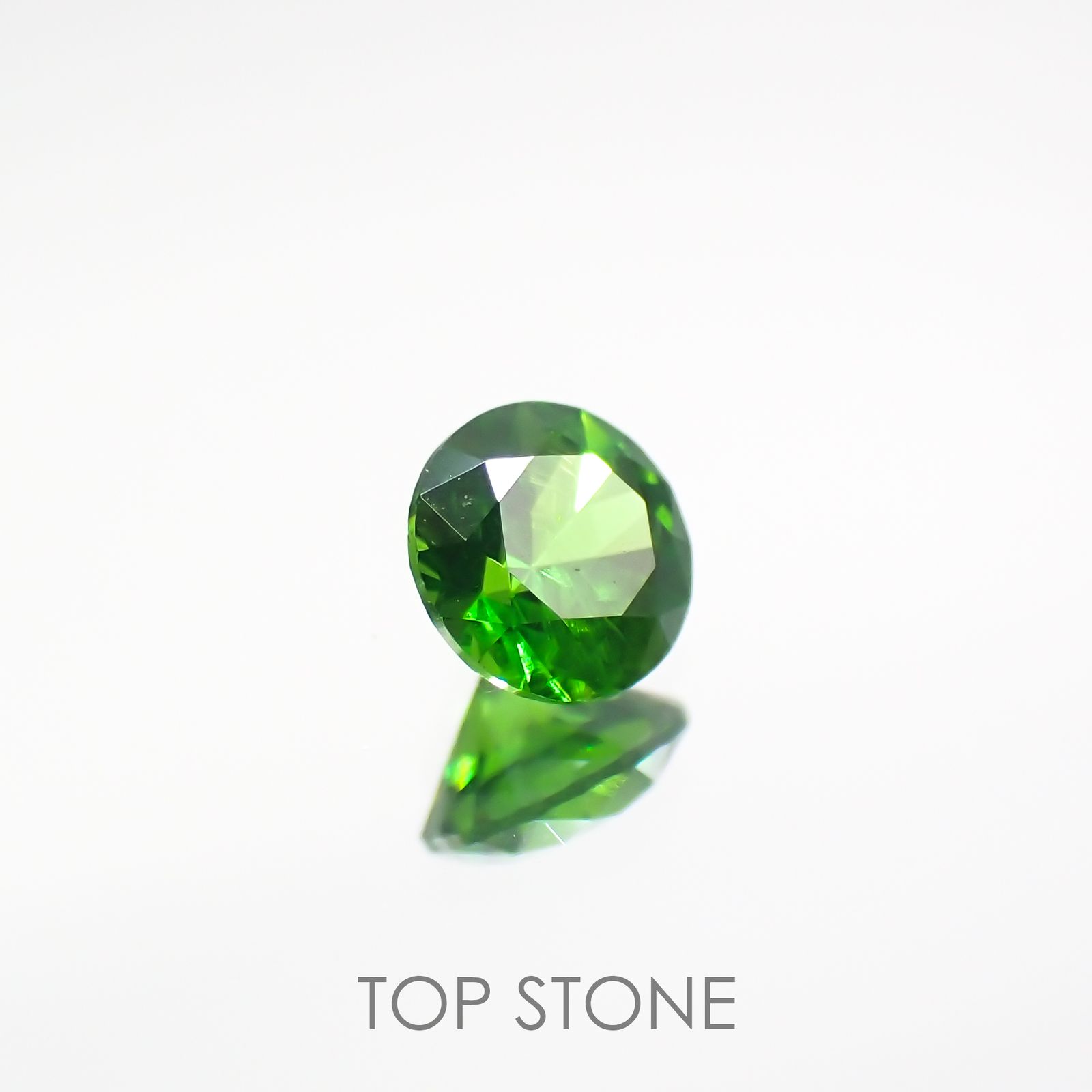 デマントイドガーネット(宝石名デマントイド・ガーネット) ロシア産 0.147ct ソ付(彩珠)[210712086]3.1×3.1mm前後