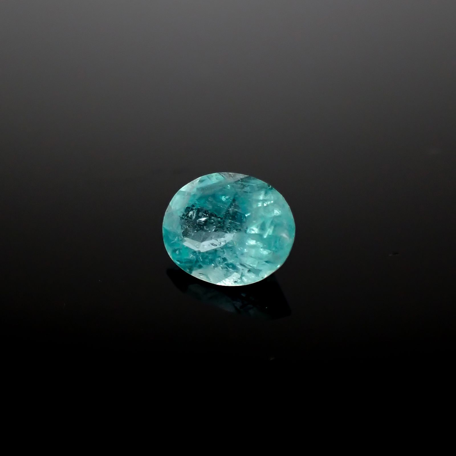 パライバトルマリン ブラジル・キントス鉱山産 0.56ct[240928721]6.1x4.8mm前後