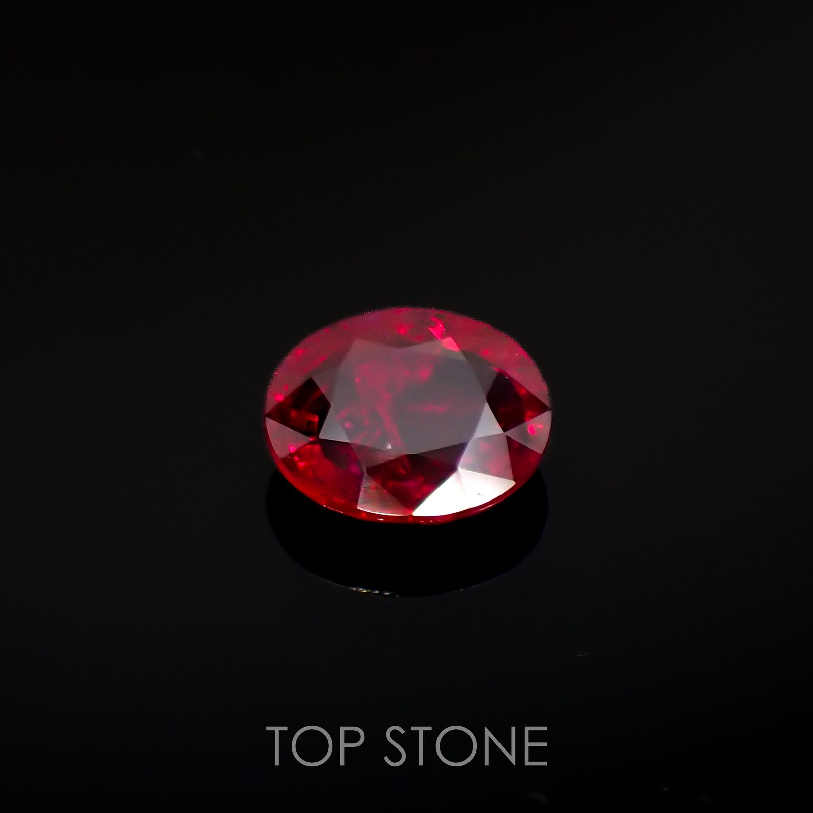 非加熱ルビー・ルース】モザンピーク産2.40ct・鑑別書付|TOP STONE