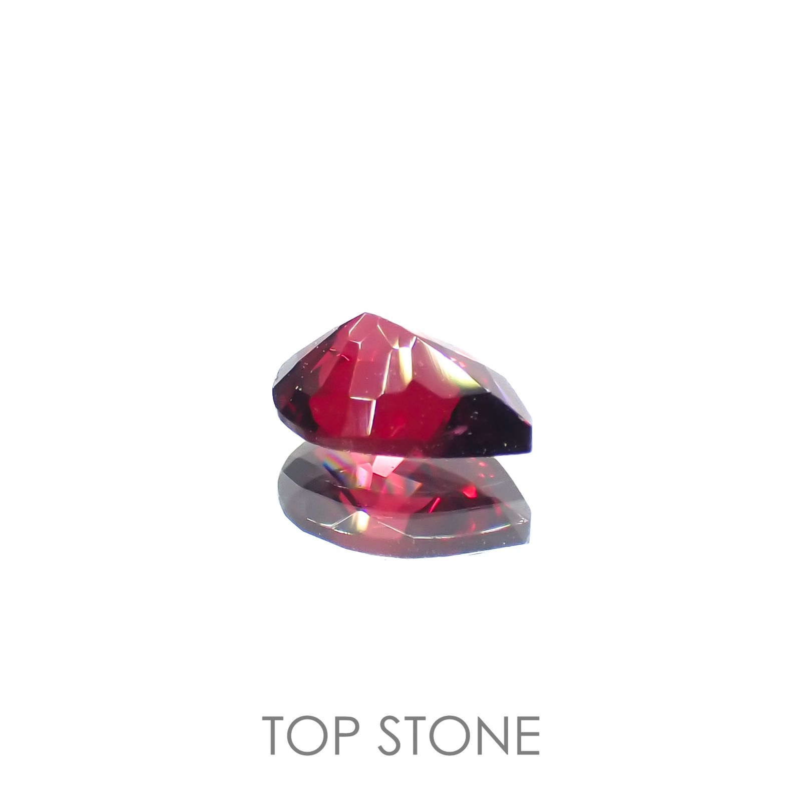 レッドスピネル(宝石名レッド・スピネル)タンザニア産 0.29ct 識別済[220716899]5x3.8mm前後