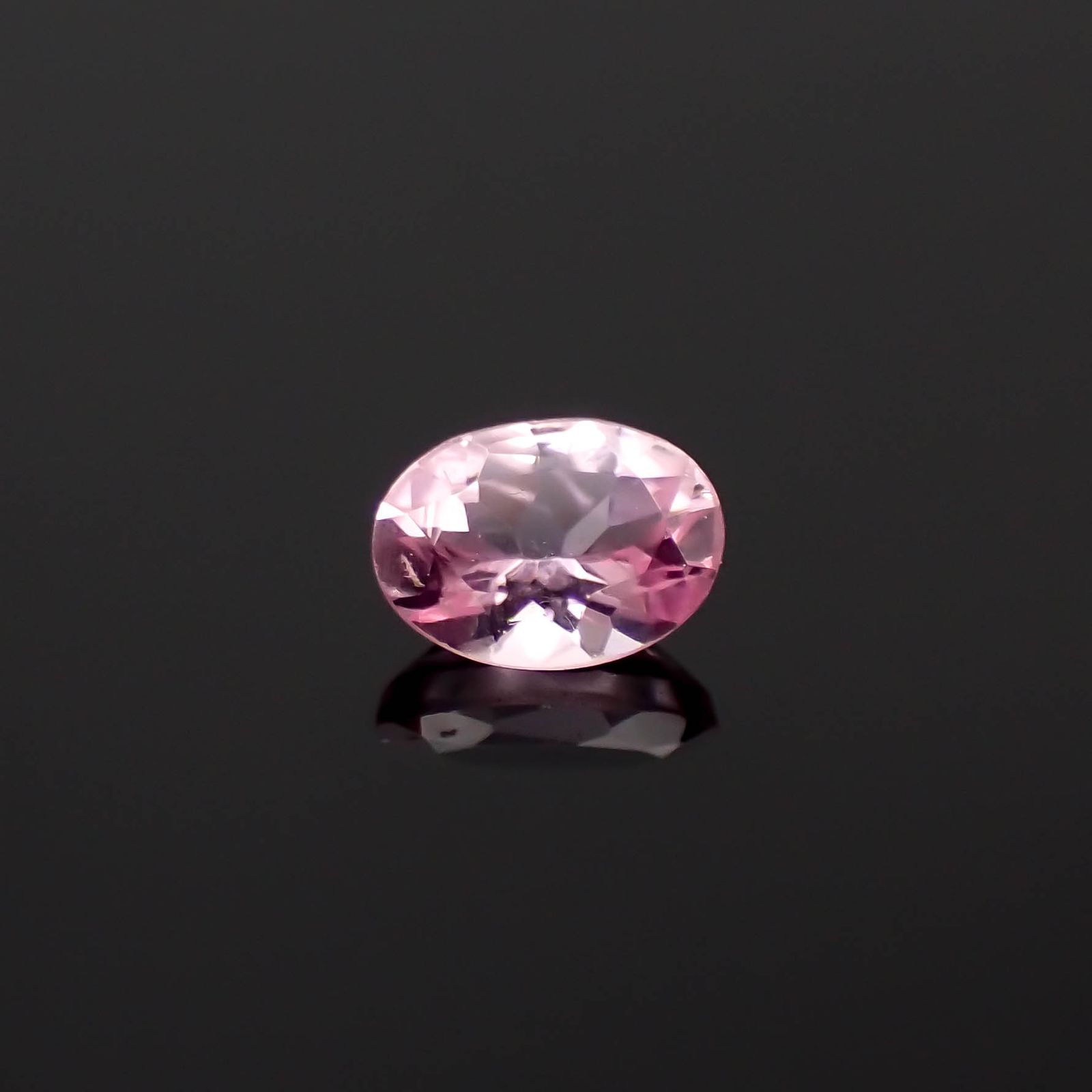 シルキーピンクスピネル タンザニア産 0.20ct[230421577]4x2.9mm前後