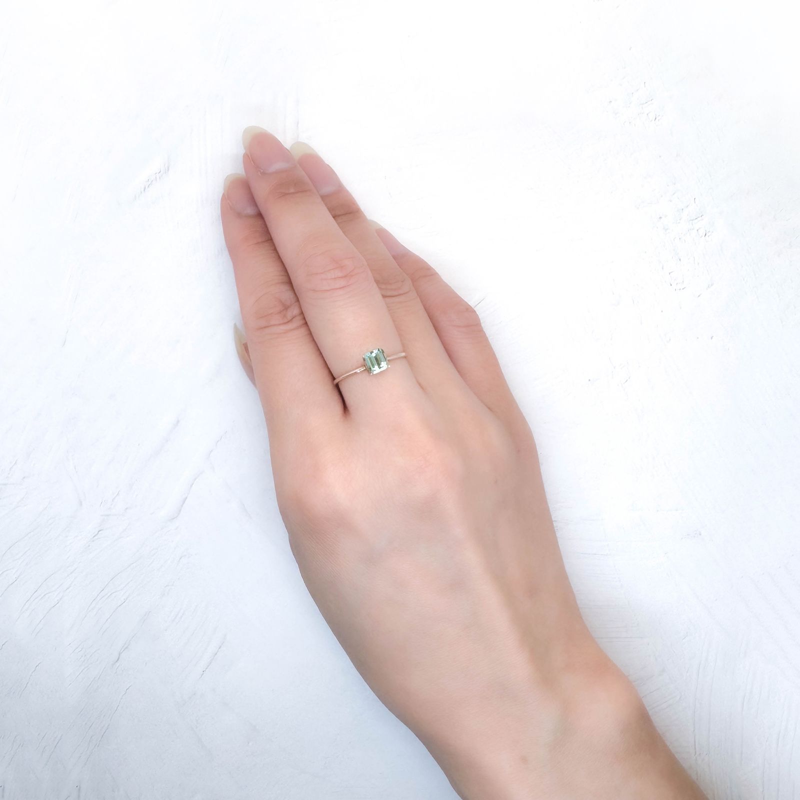 ミントトルマリン アフガニスタン産 0.69ct / 4.6x4.6mm前後 [251031204]