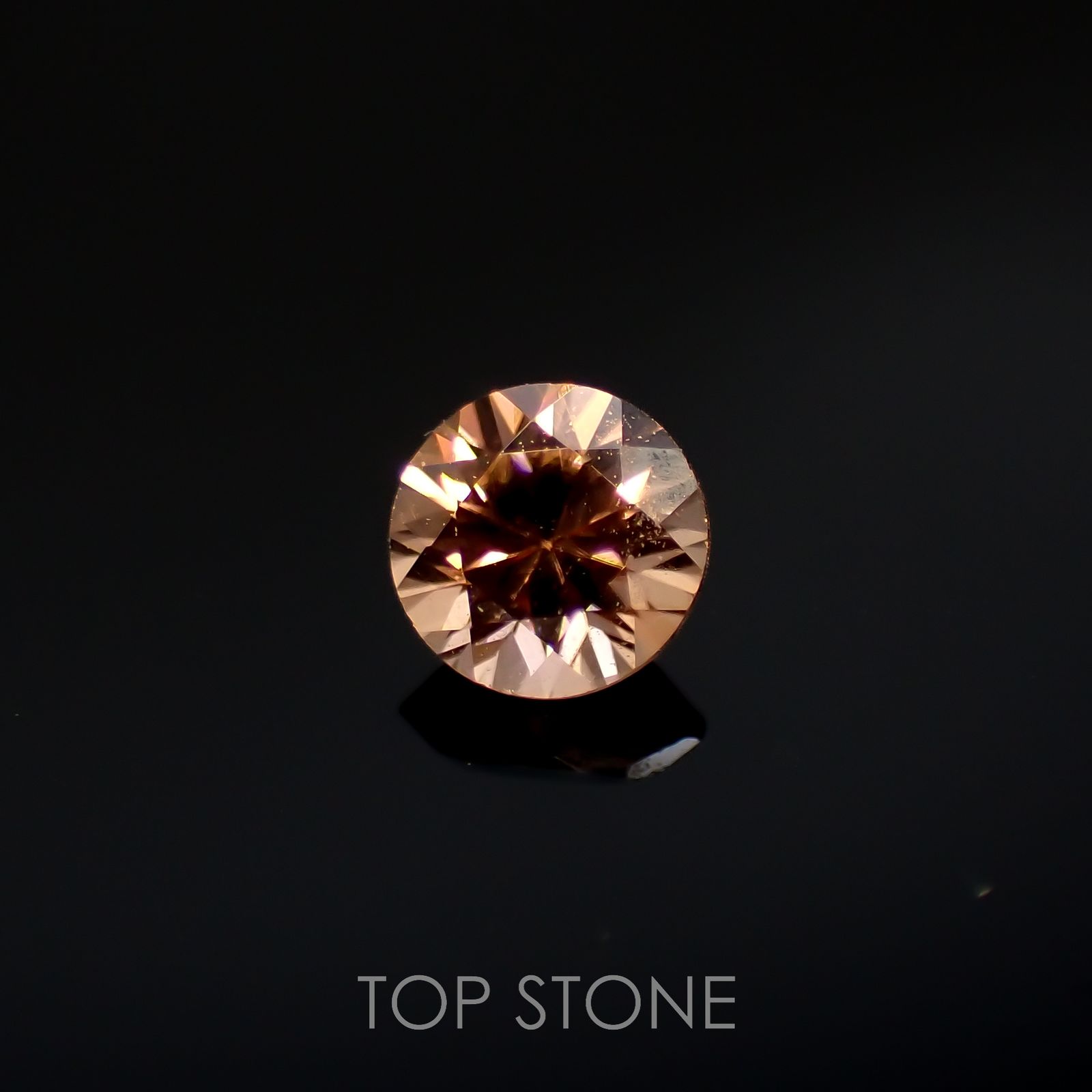 ライトピンクジルコン(宝石名ジルコン)スリランカ/カンボジア産 0.41ct 識別済[220716990]4.1x4.1mm前後