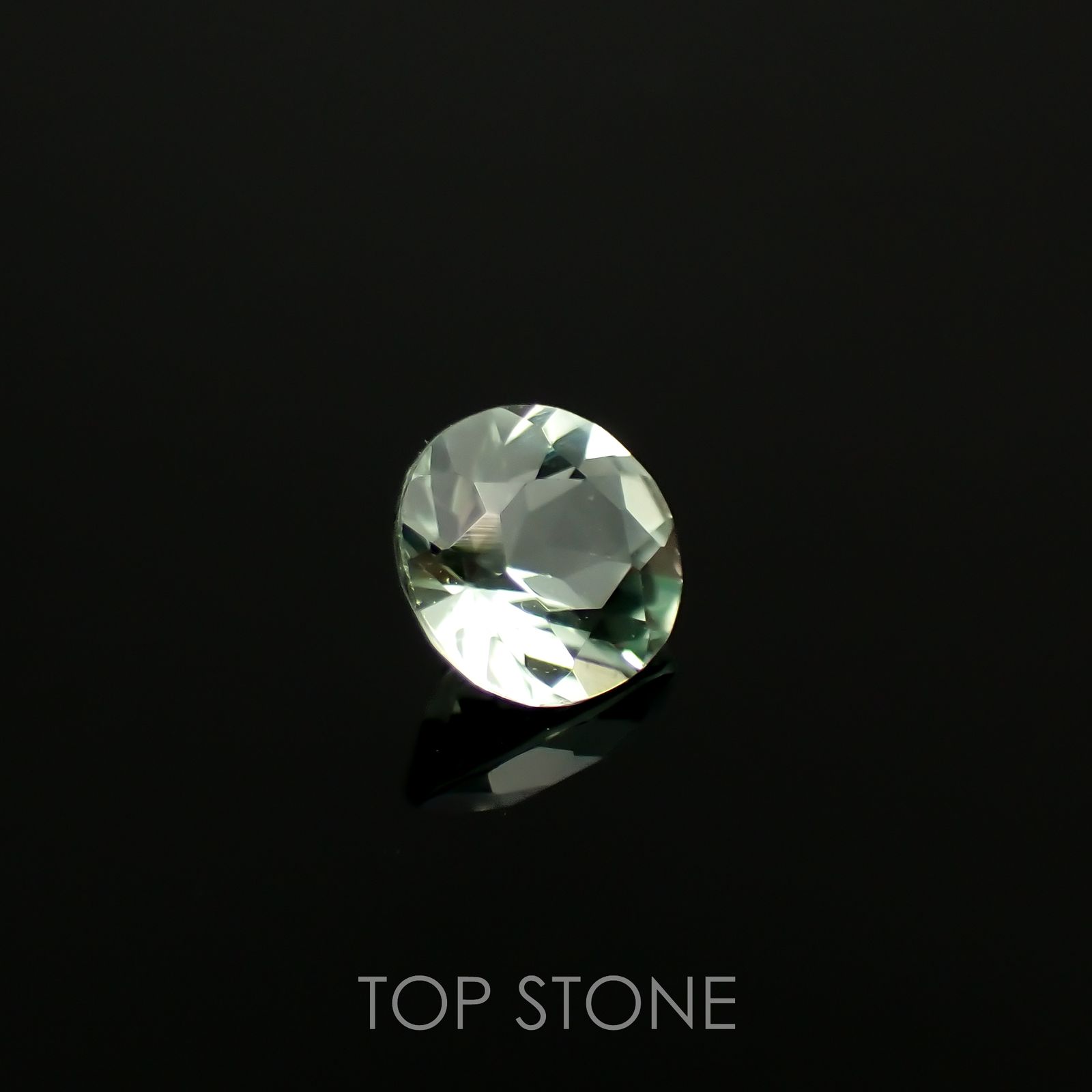 モンテブラサイト(宝石名モンテブラサイト)マダガスカル産 0.42ct 識別済[230120296]4.9x4.8mm前後
