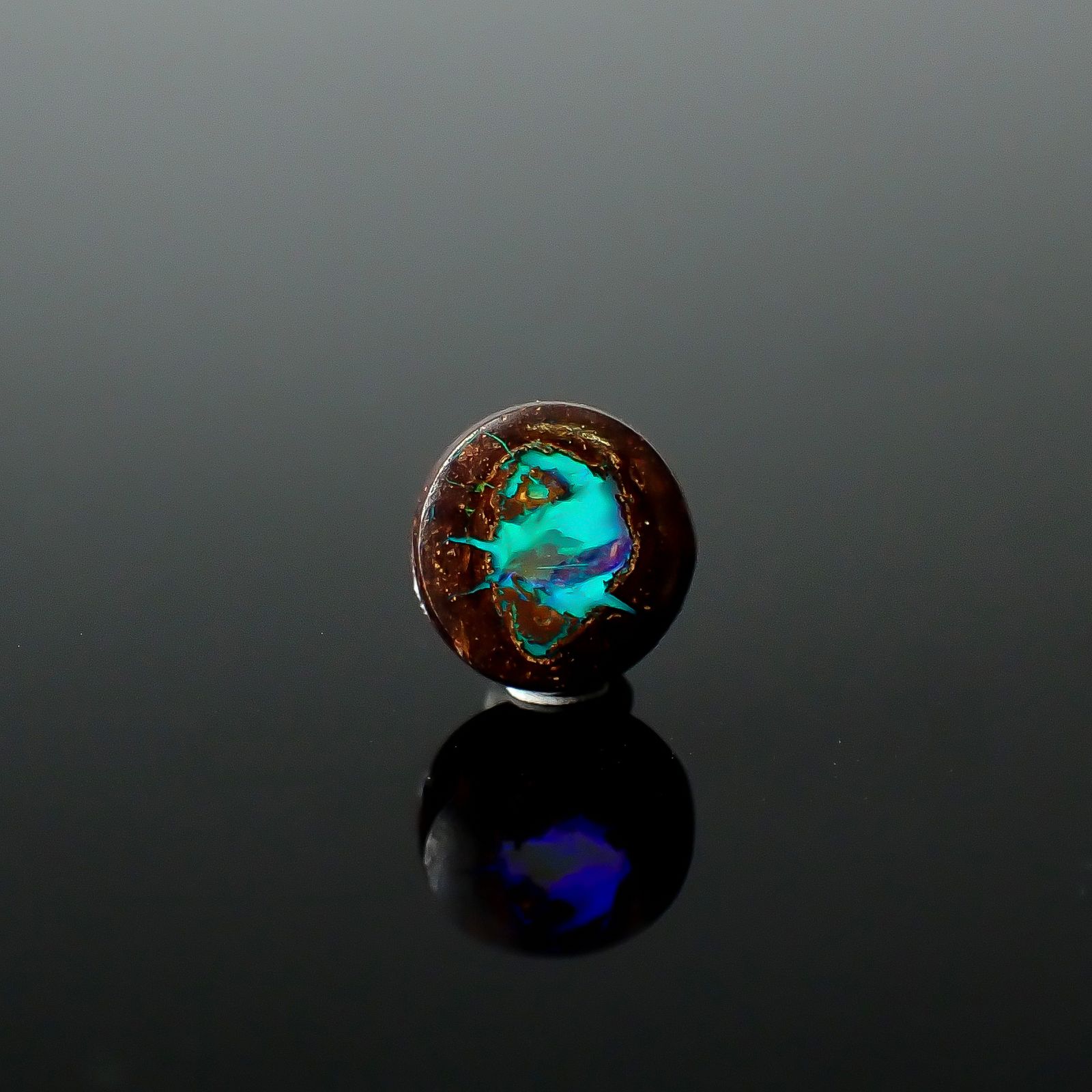 ウッドオパール オーストラリア産 0.45ct / 5.2x5.1mm前後 [251131295]