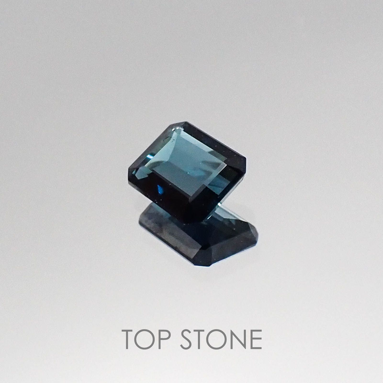 インディゴライト ブラジル産 ルース ソーティング付き 0.49ct[20073908]5.5×4.4mm前後