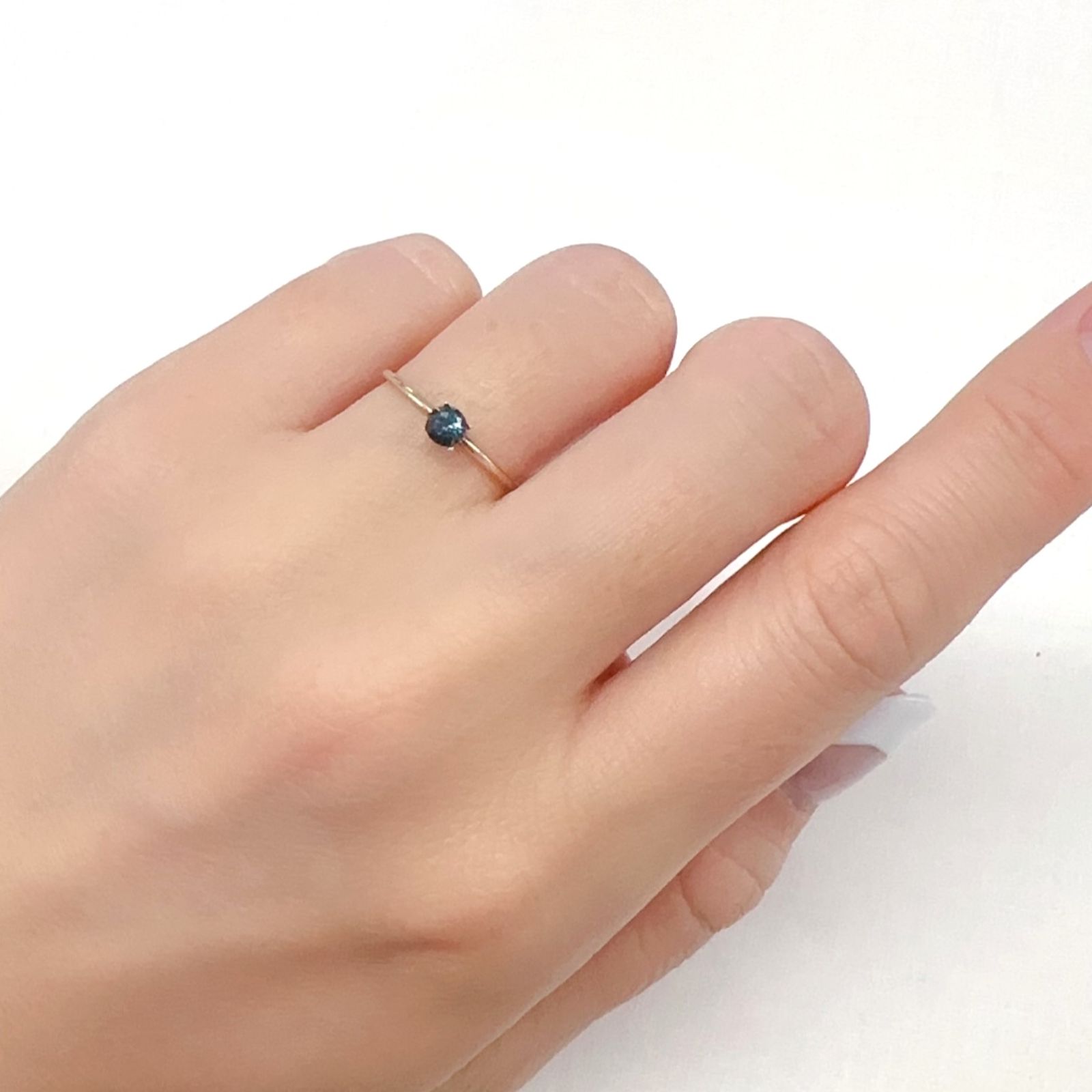 カラーチェンジガーネット アレキタイプ マダガスカル・ベキリー産 0.27ct[231224757]3.6x3.6mm前後