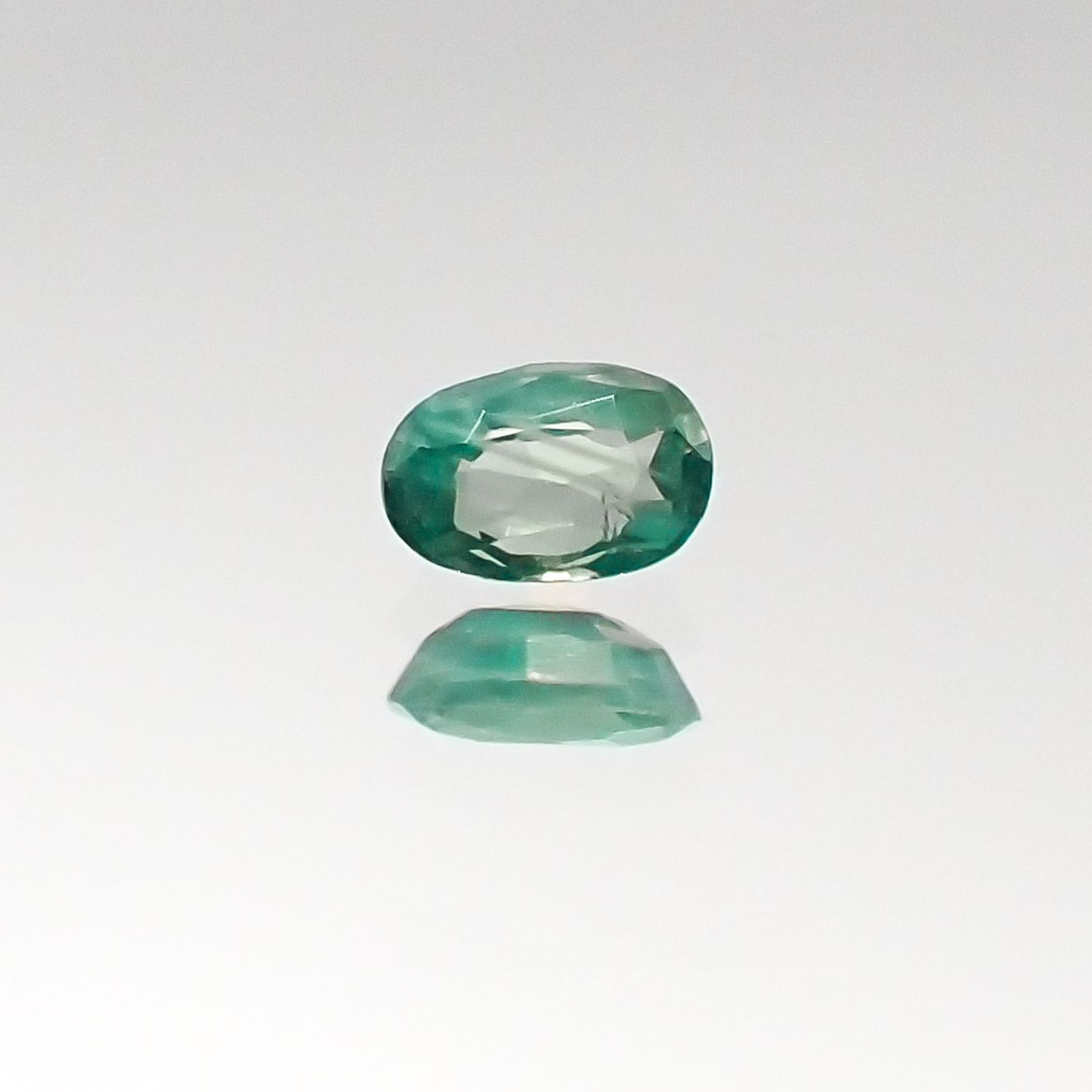 アレキサンドライト インド産 ルース 0.14ct[20095563]3.8×2.5mm前後