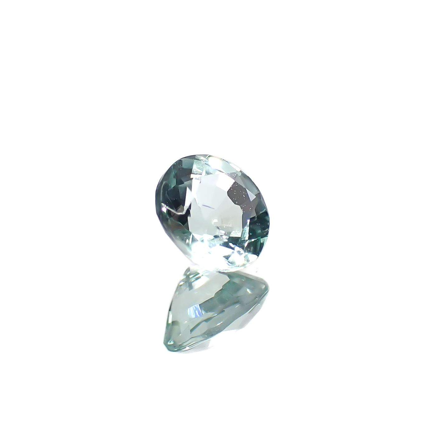 ミントベリル ブラジル産 0.21ct[240929119]3.9x3.9mm前後