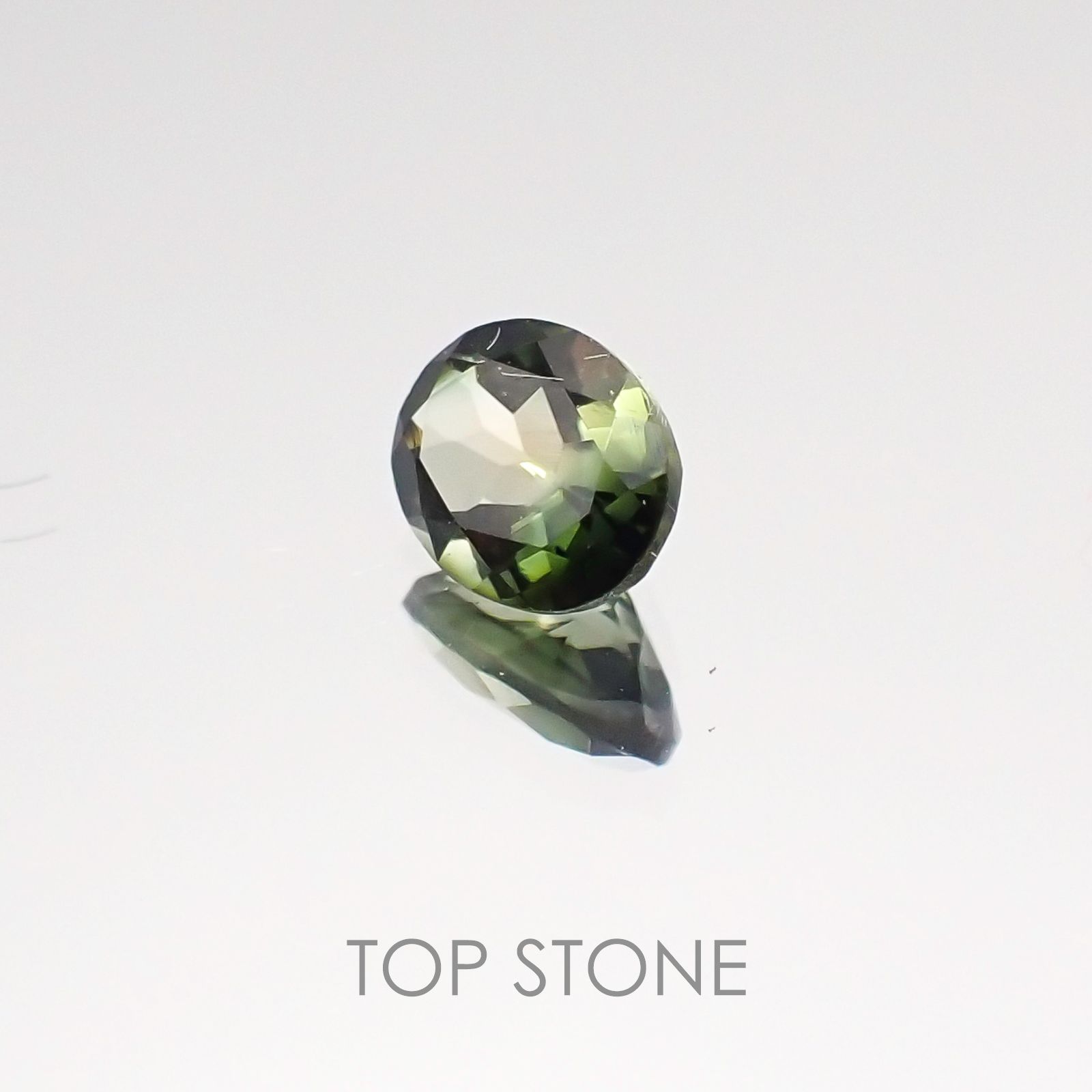 バイカラートルマリン(宝石名バイカラー・トルマリン) ブラジル産 0.35ct 識別済[20117141]5.1×4mm前後