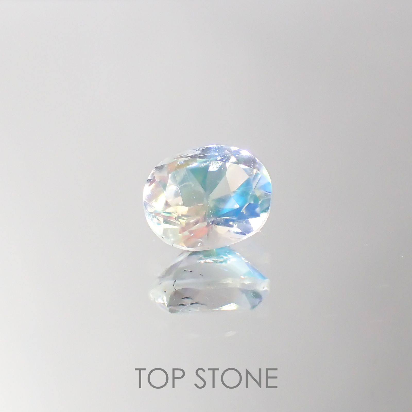 レインボームーンストーン(宝石名ラブラドライト)タンザニア産 0.65ct 識別済[220616644]6.3x5mm前後